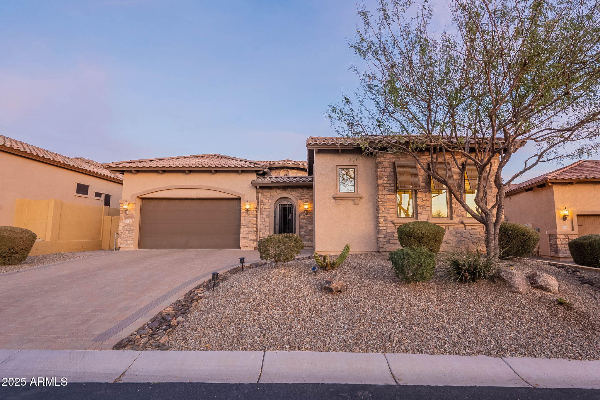 8525 E LYNWOOD Street