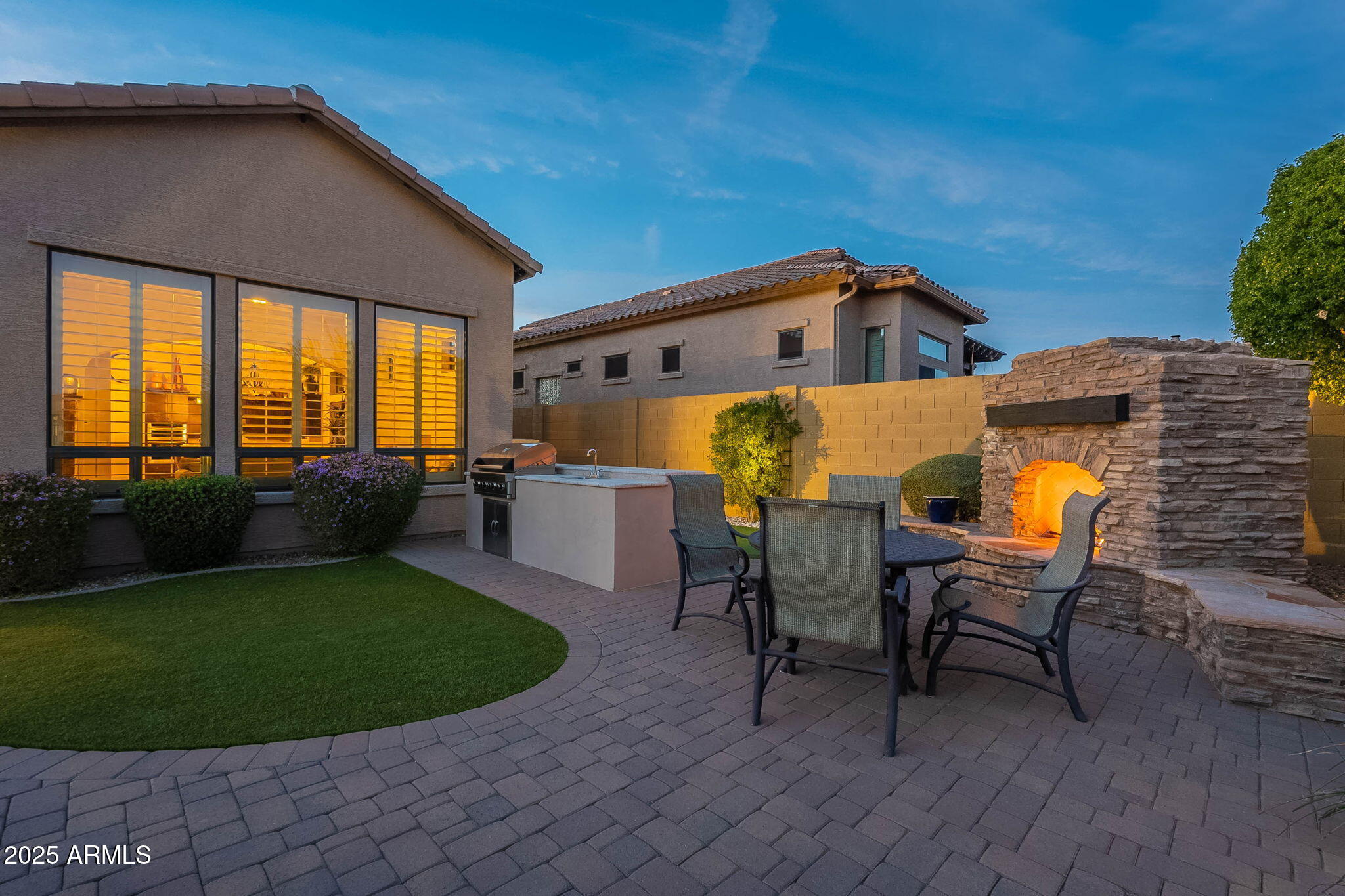 8525 E LYNWOOD Street