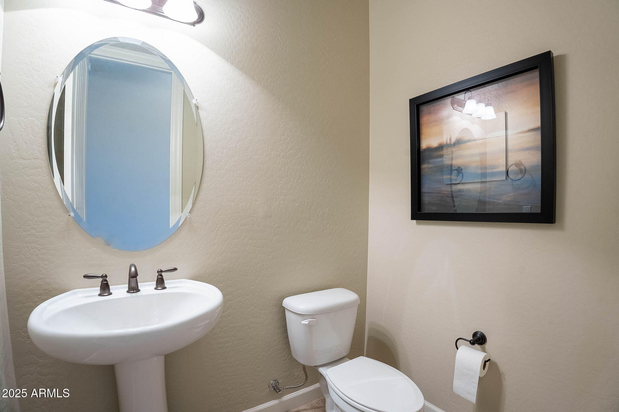 8525 E LYNWOOD Street