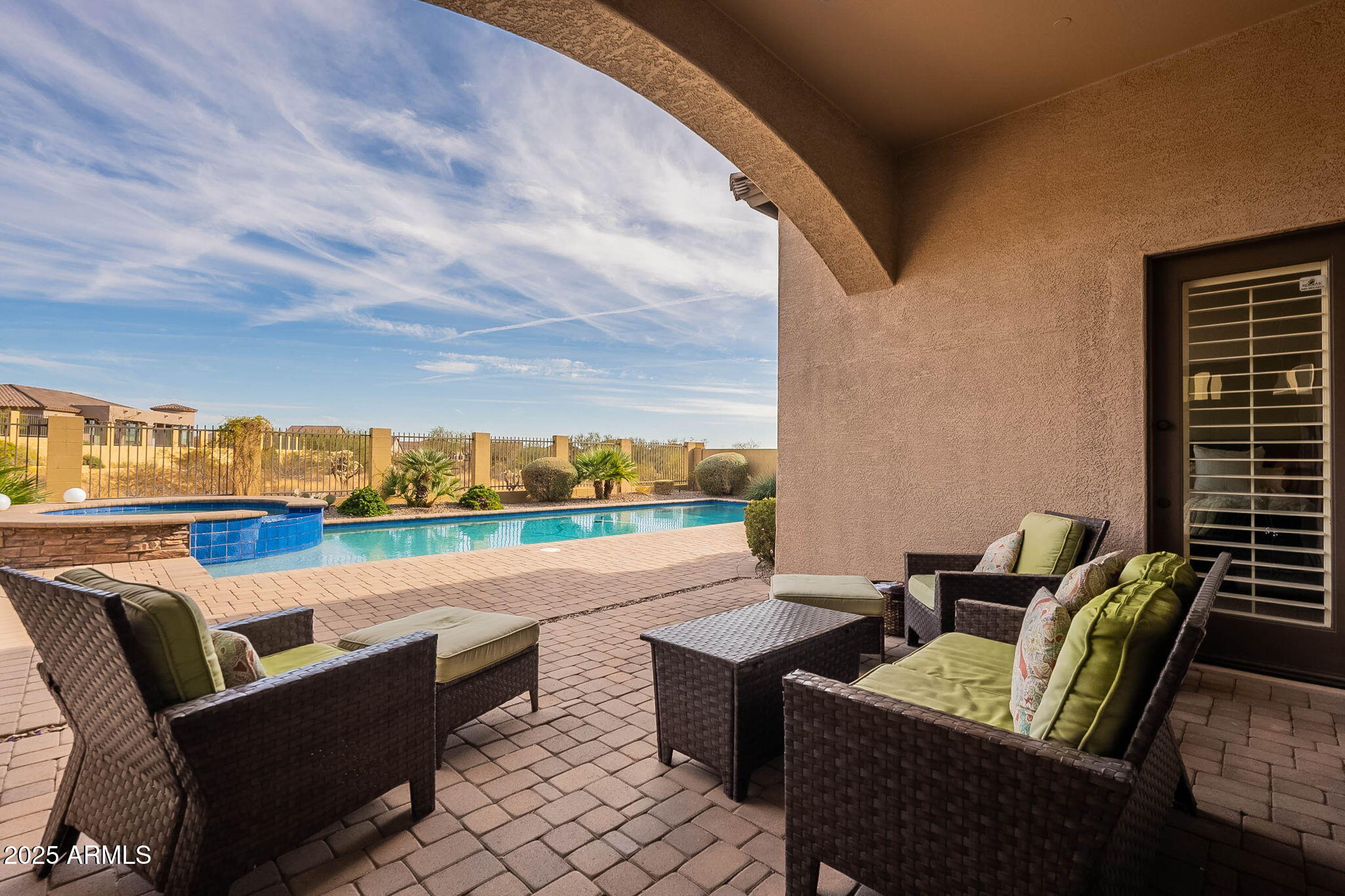 8525 E LYNWOOD Street