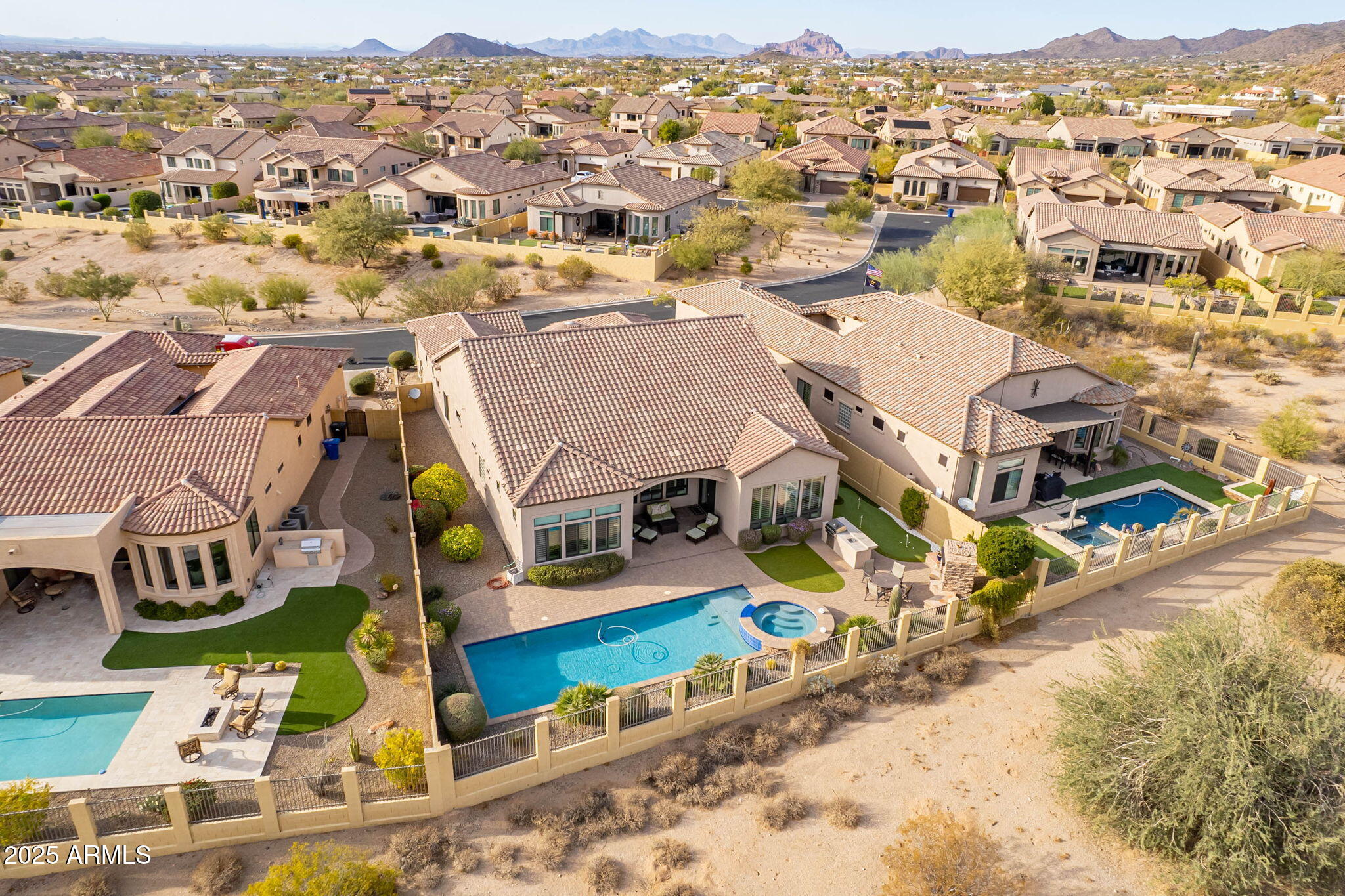 8525 E LYNWOOD Street