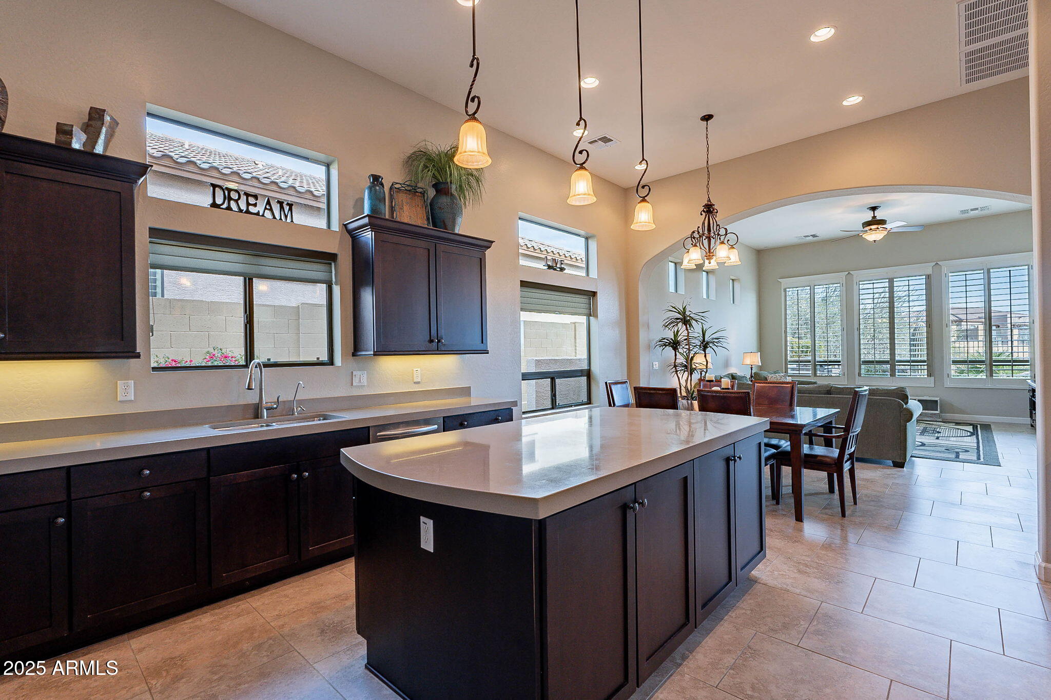 8525 E LYNWOOD Street