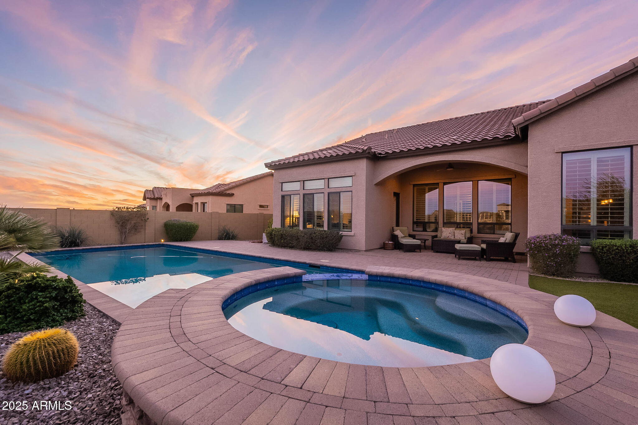 8525 E LYNWOOD Street