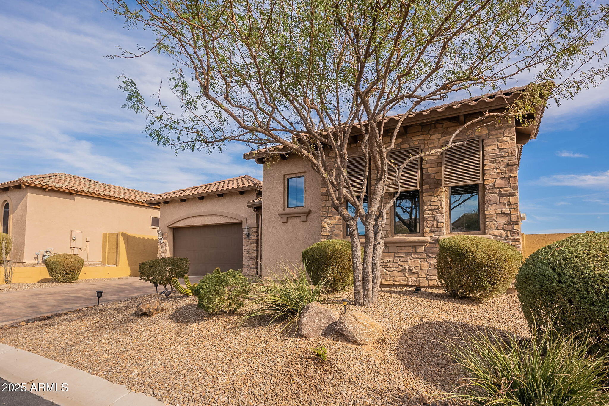 8525 E LYNWOOD Street