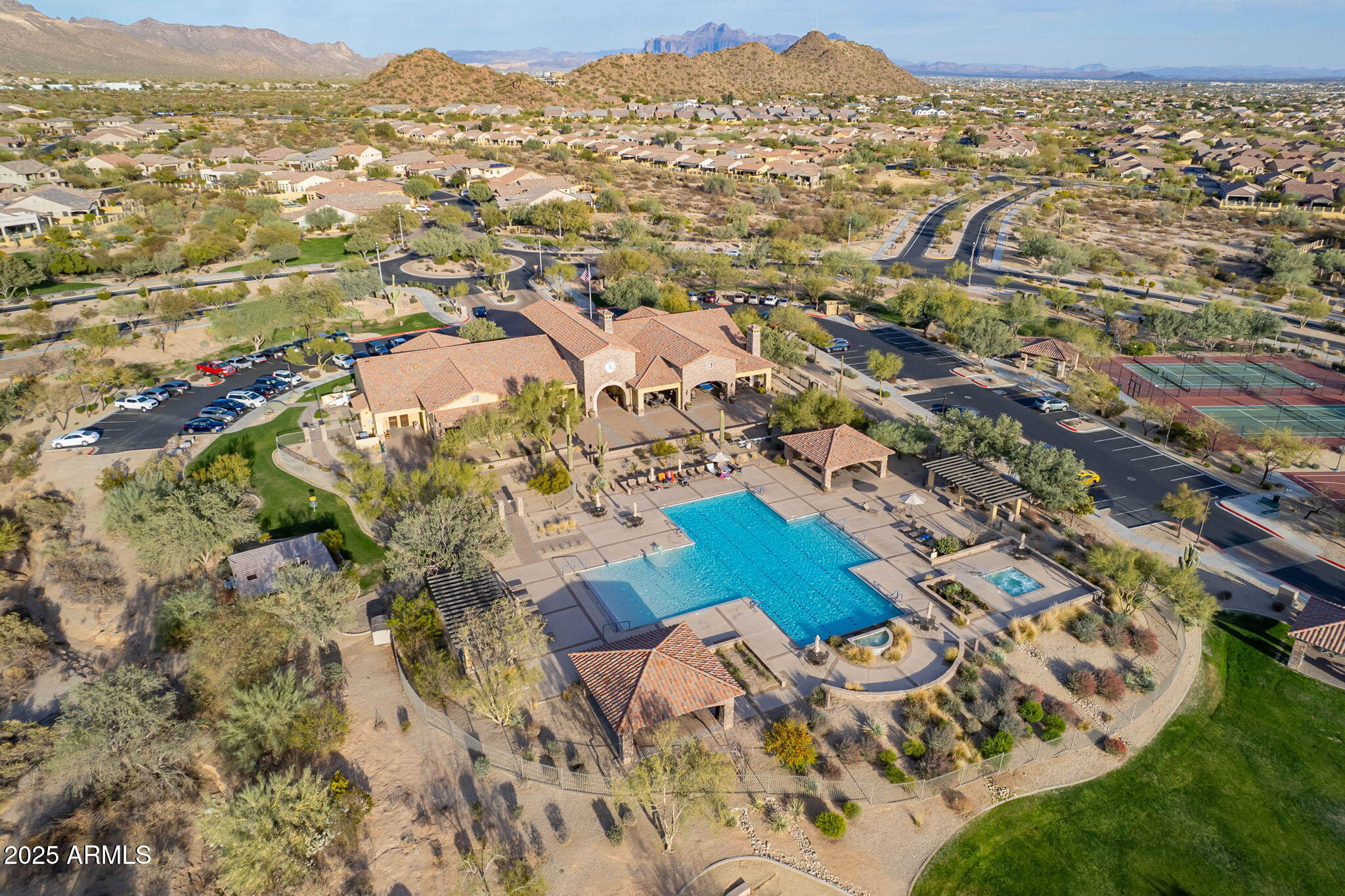 8525 E LYNWOOD Street