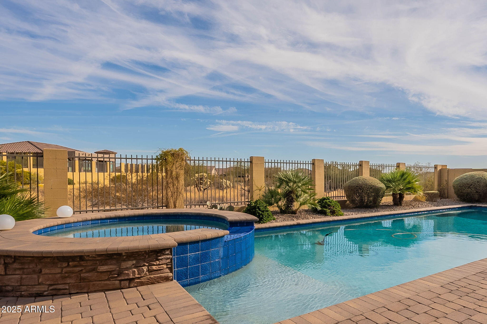 8525 E LYNWOOD Street