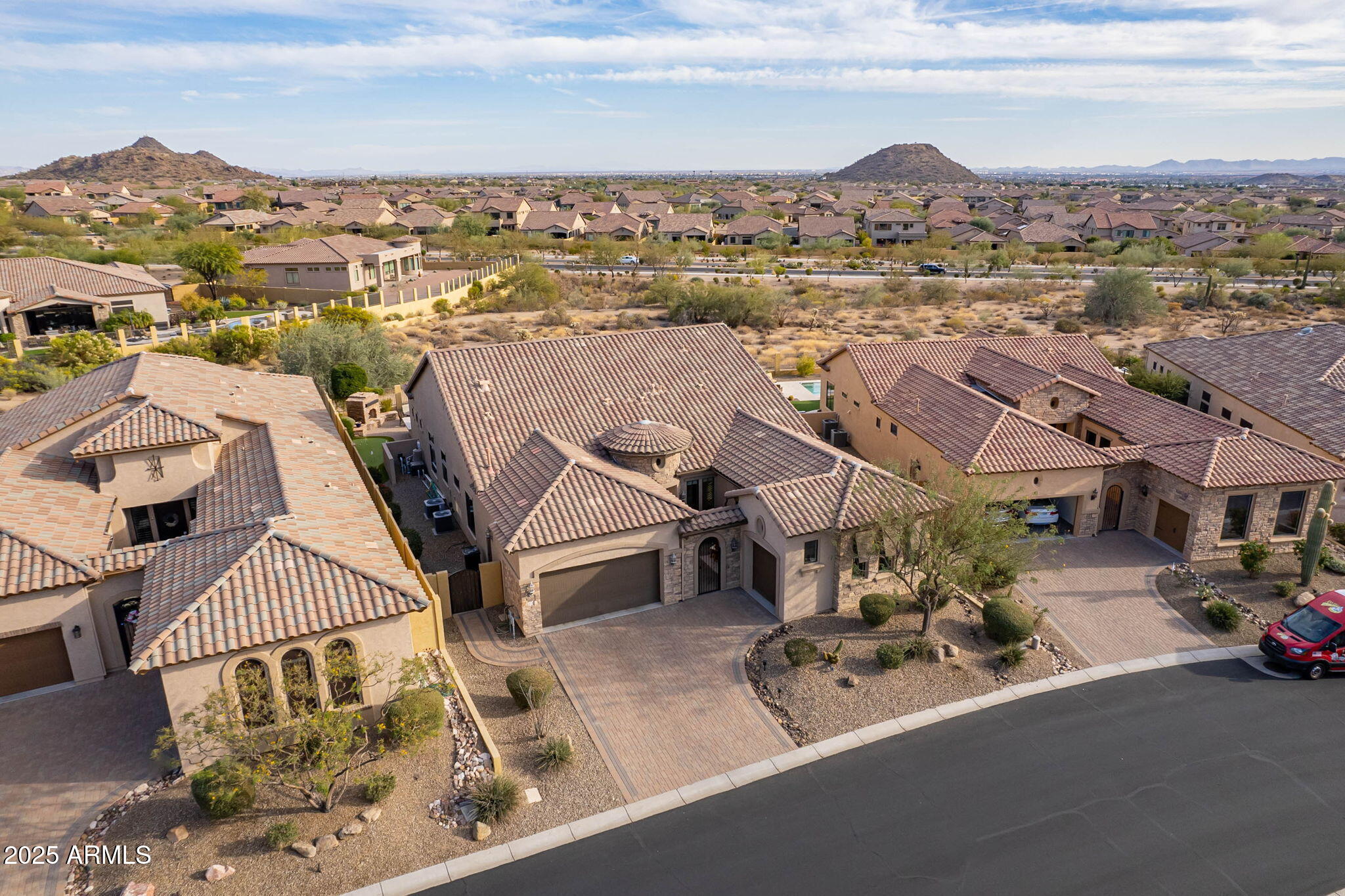 8525 E LYNWOOD Street