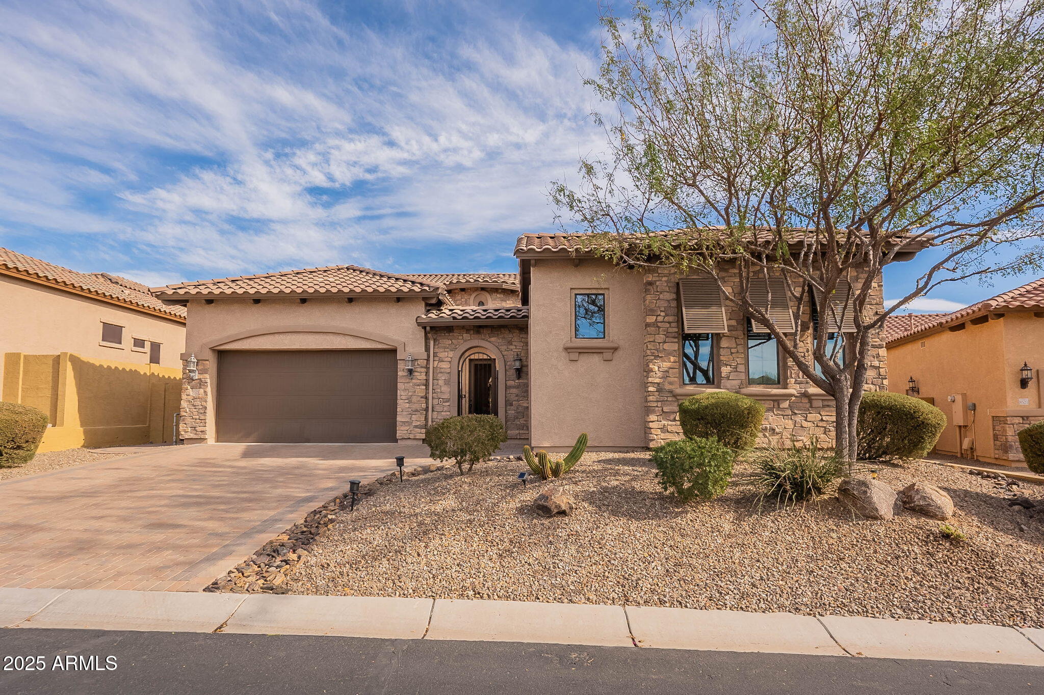 8525 E LYNWOOD Street