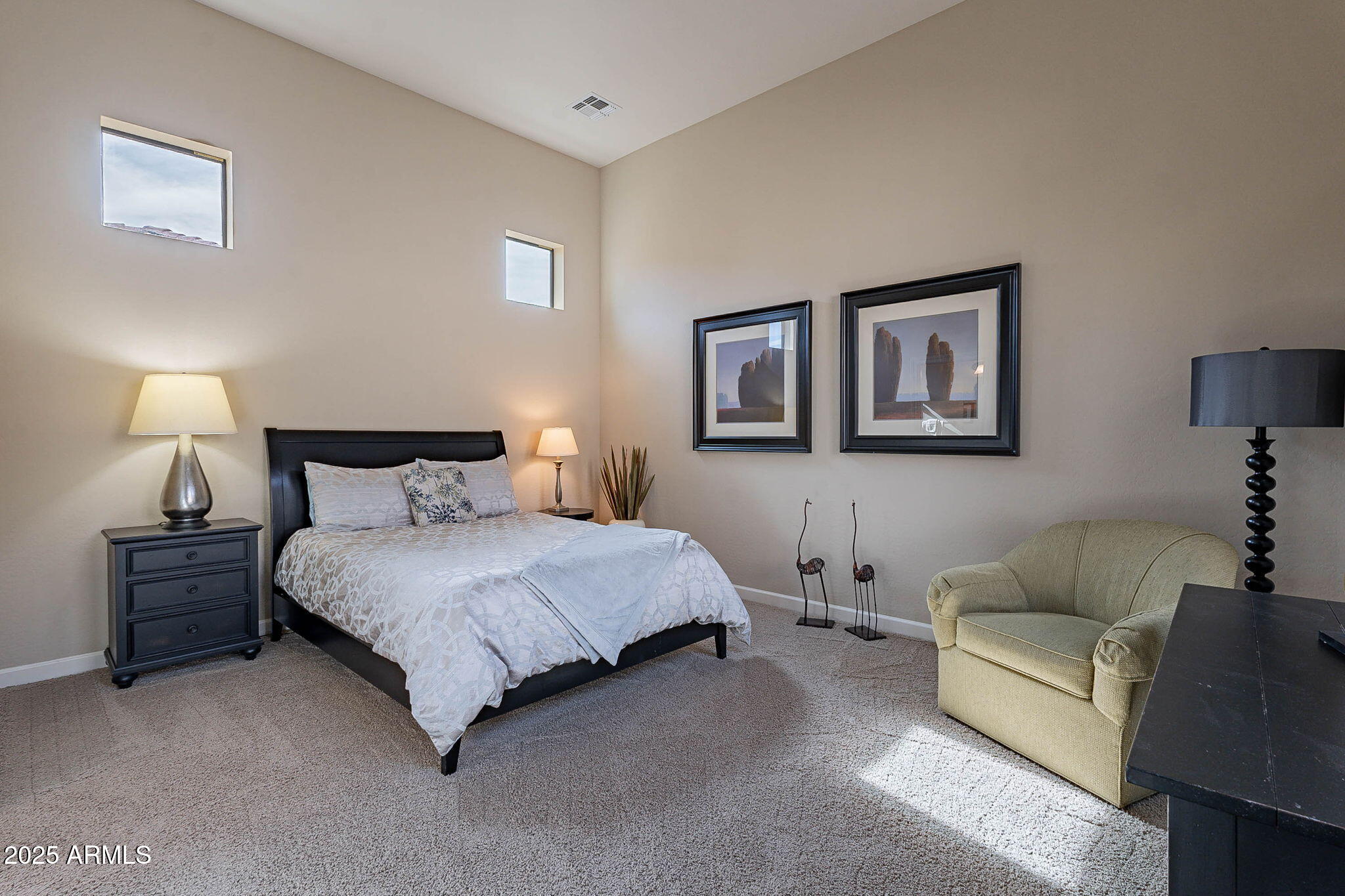 8525 E LYNWOOD Street