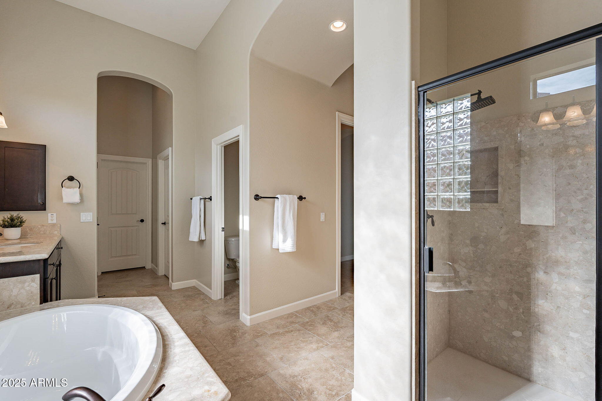 8525 E LYNWOOD Street