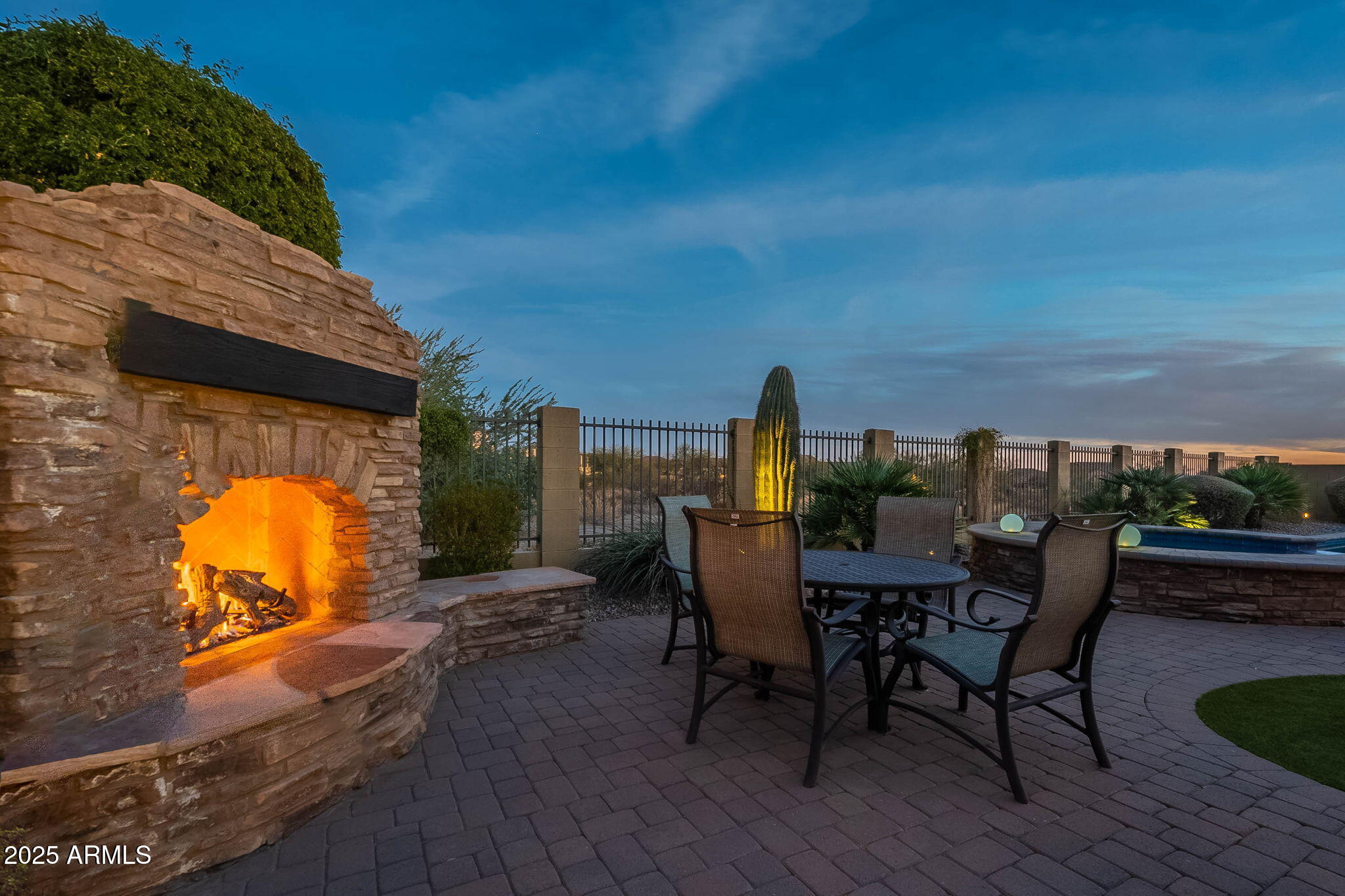 8525 E LYNWOOD Street