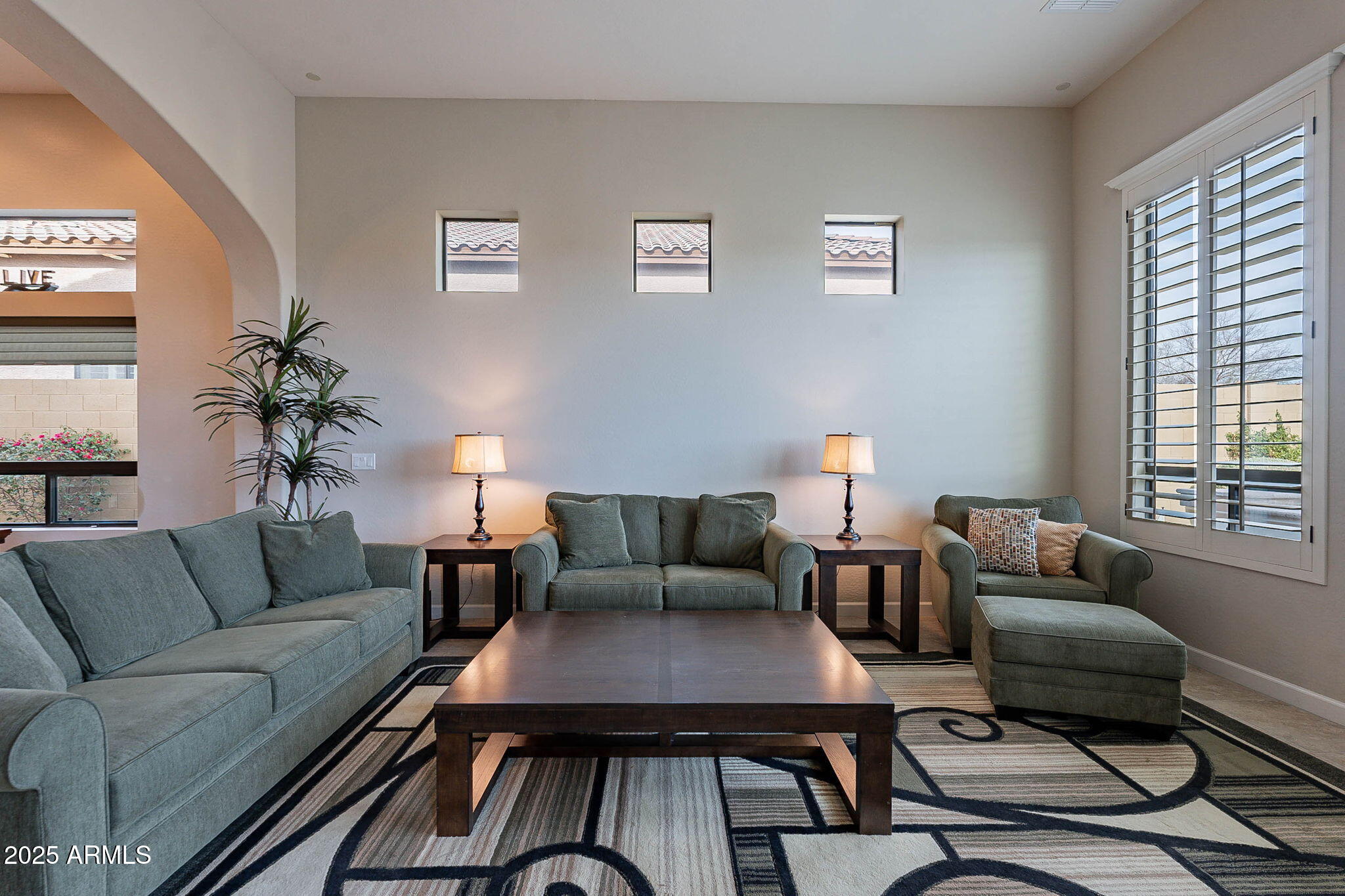 8525 E LYNWOOD Street