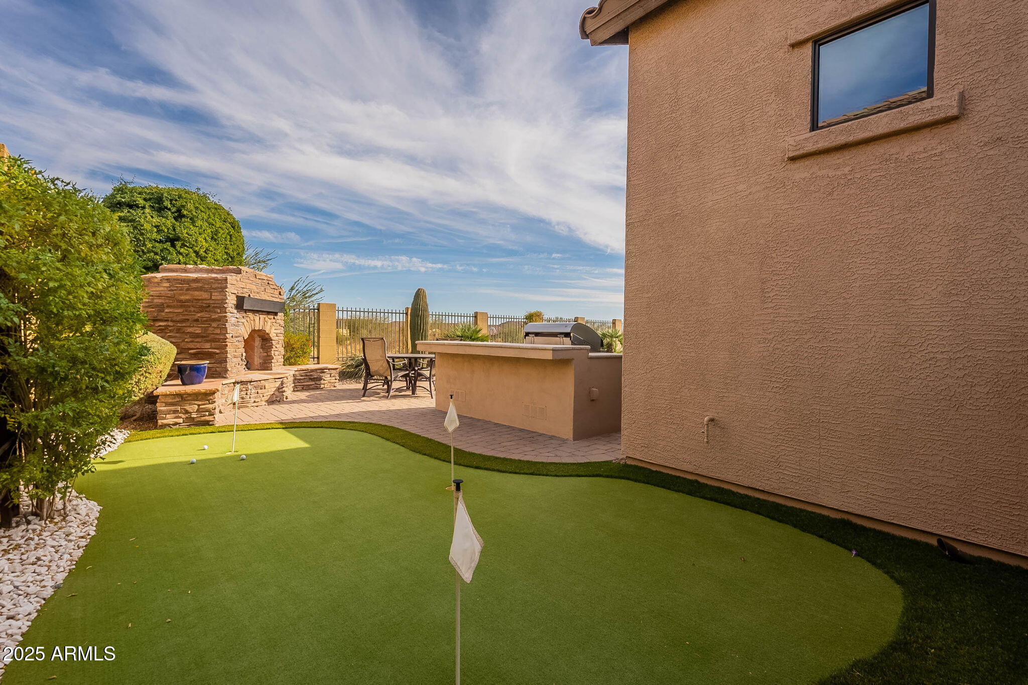 8525 E LYNWOOD Street