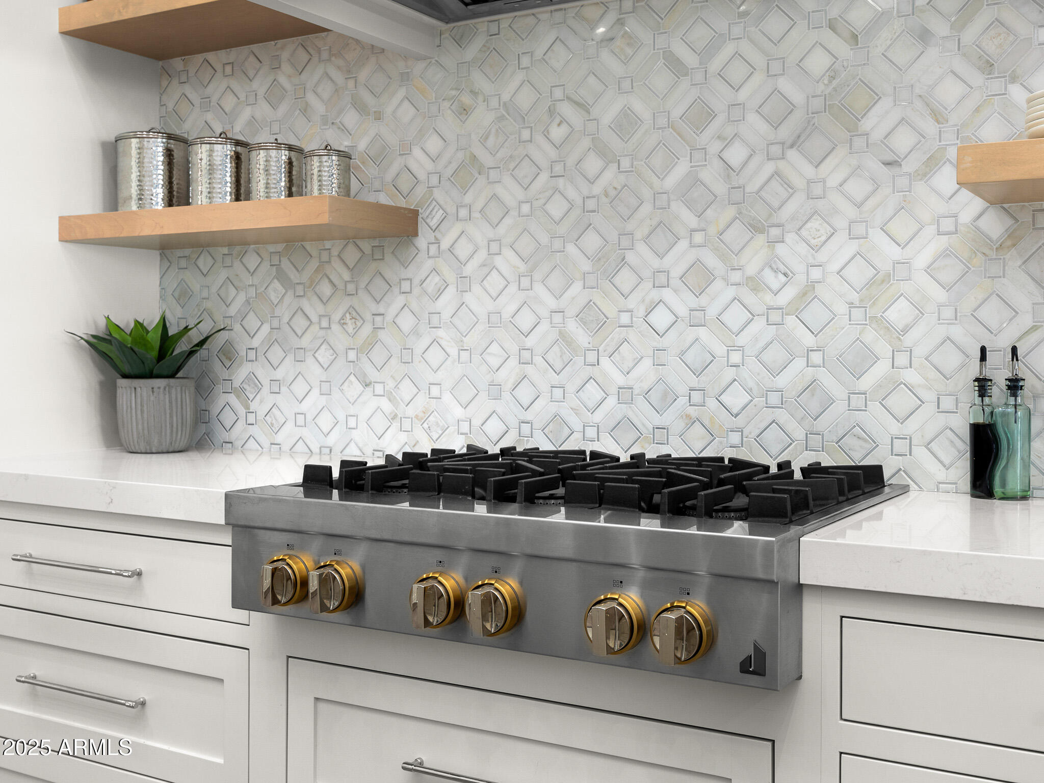 8315 N SENDERO TRES M --