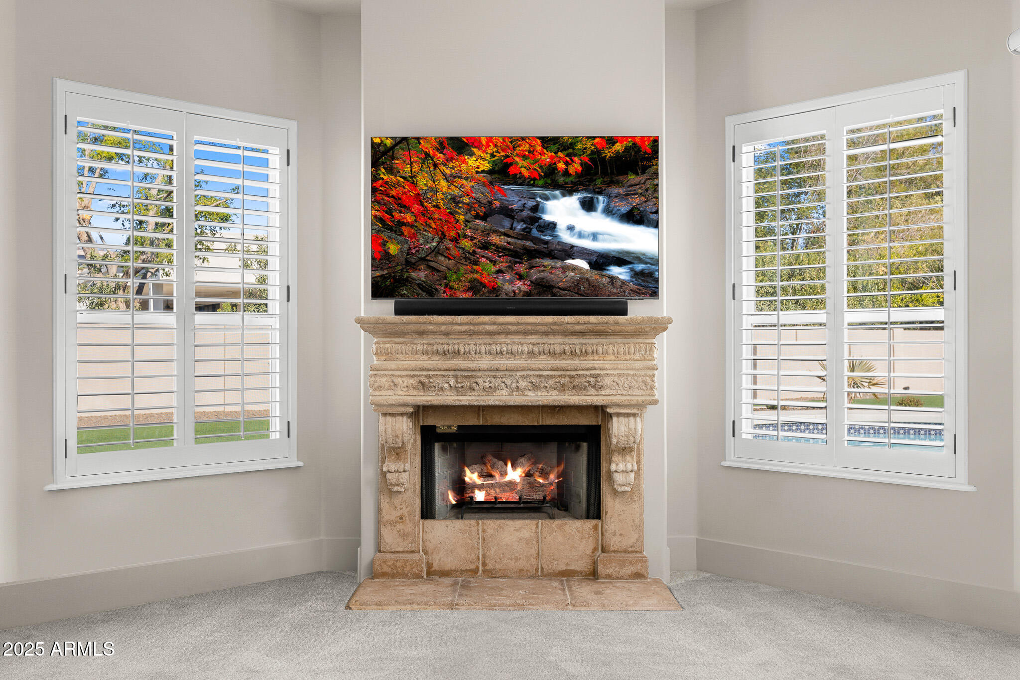 8315 N SENDERO TRES M --