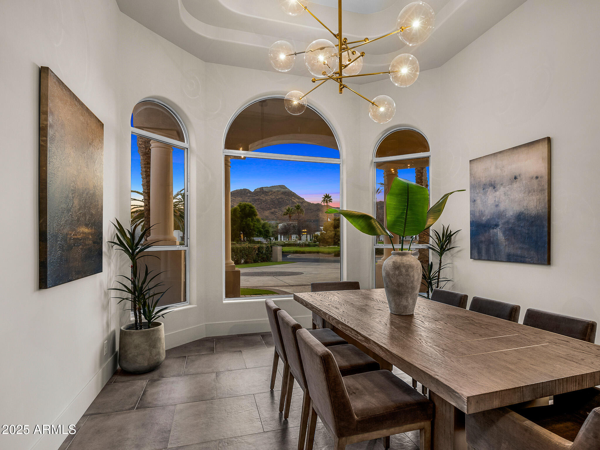 8315 N SENDERO TRES M --