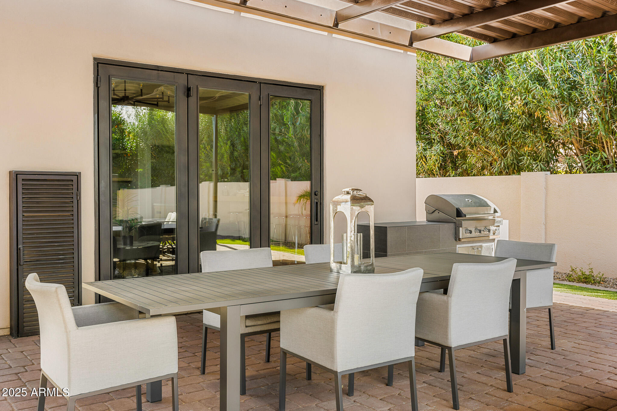 8315 N SENDERO TRES M --