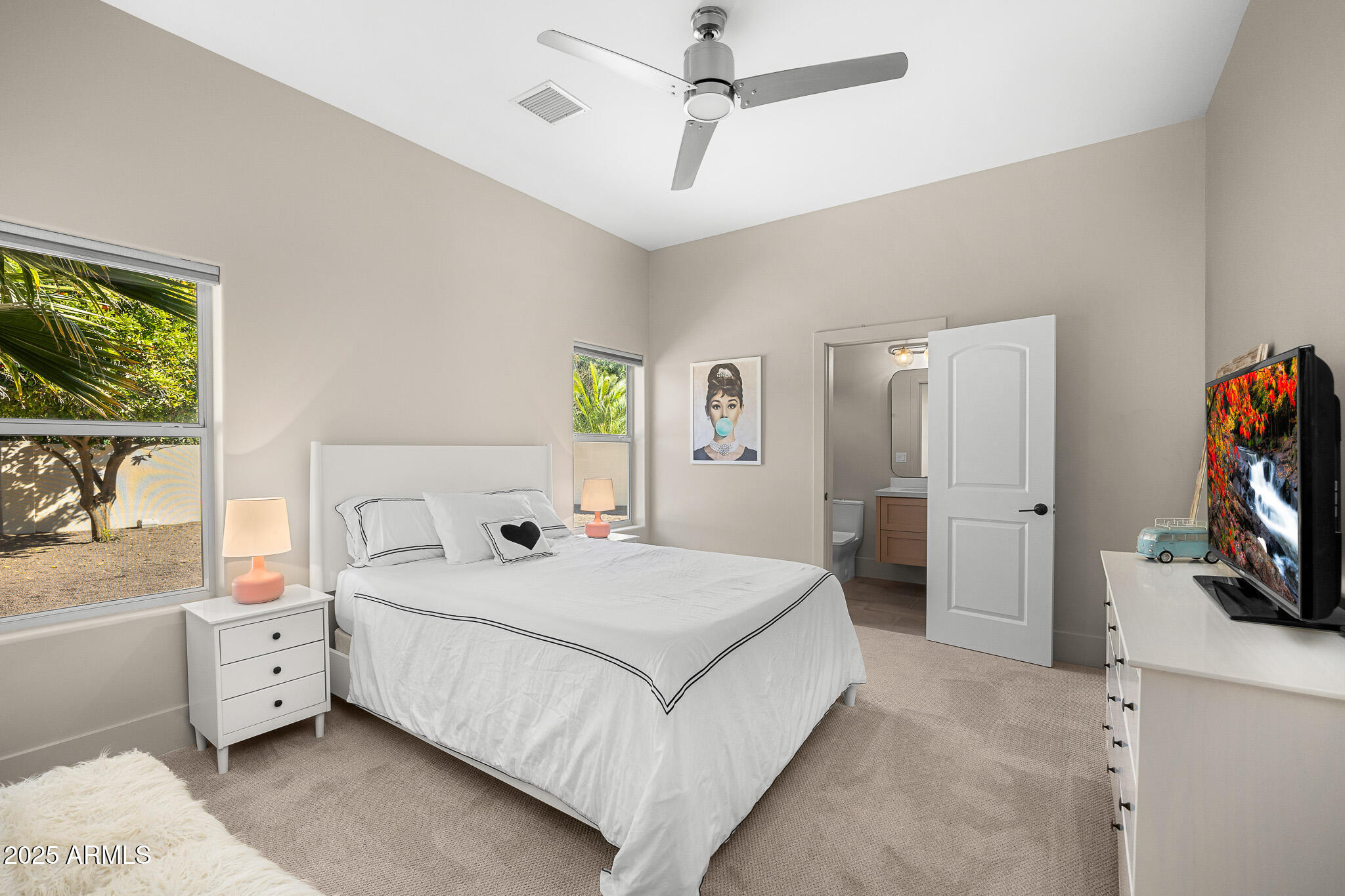 8315 N SENDERO TRES M --