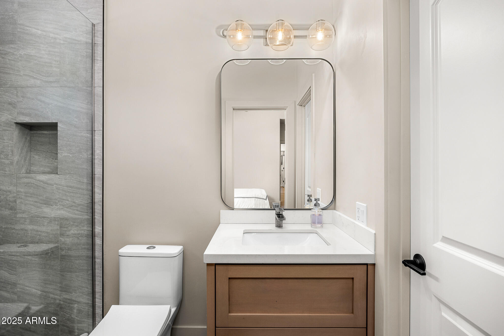 8315 N SENDERO TRES M --