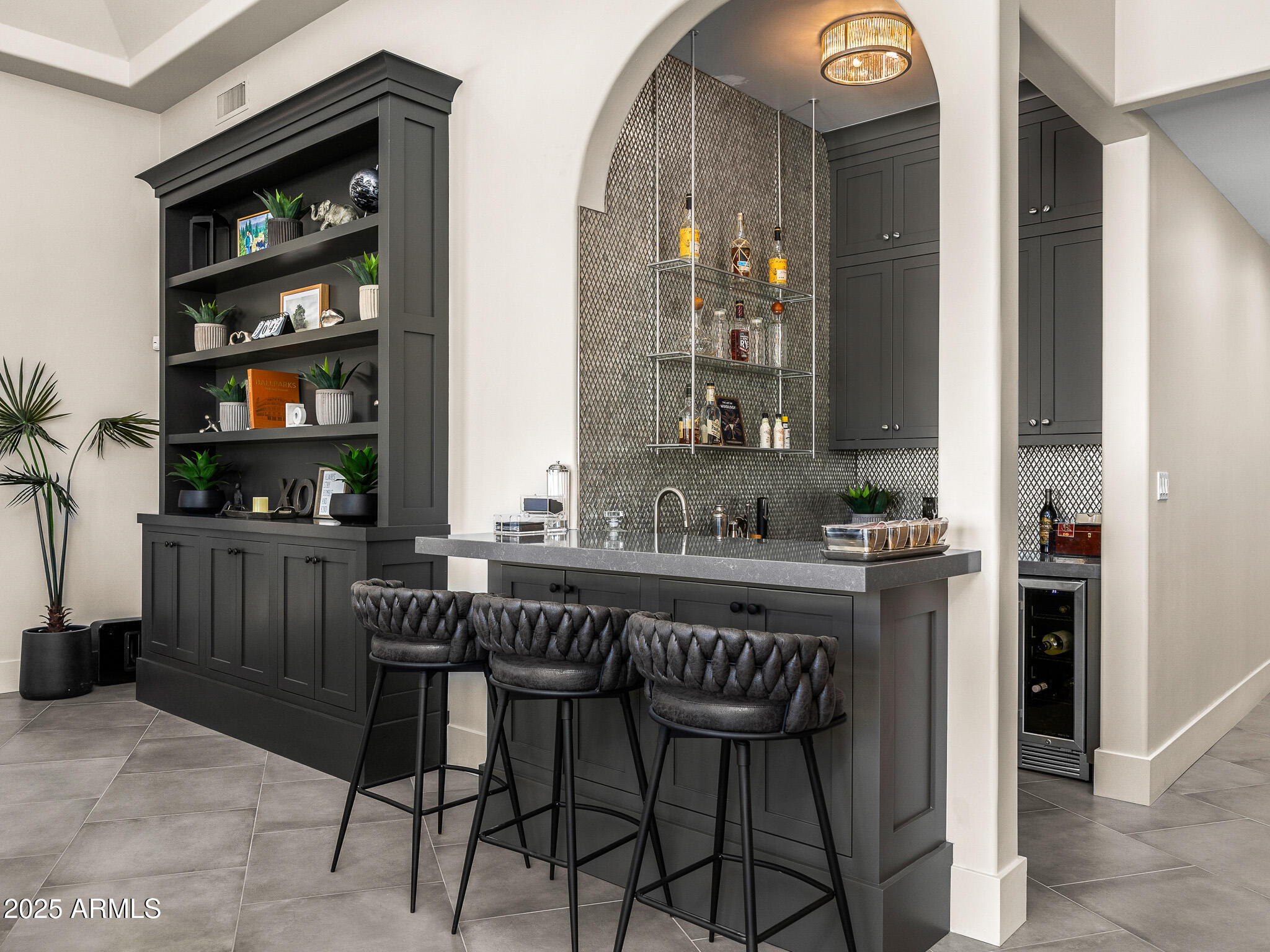 8315 N SENDERO TRES M --