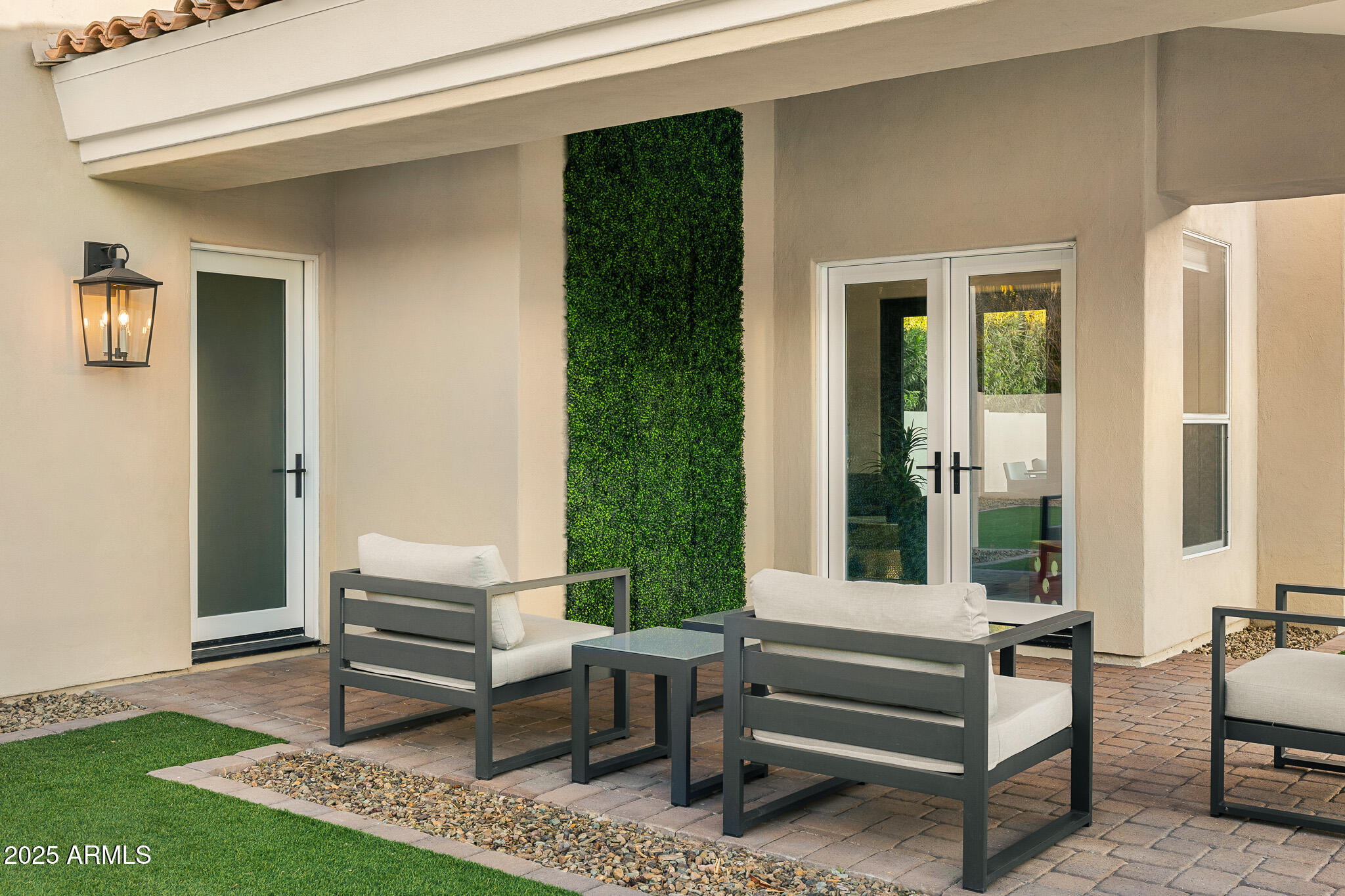 8315 N SENDERO TRES M --