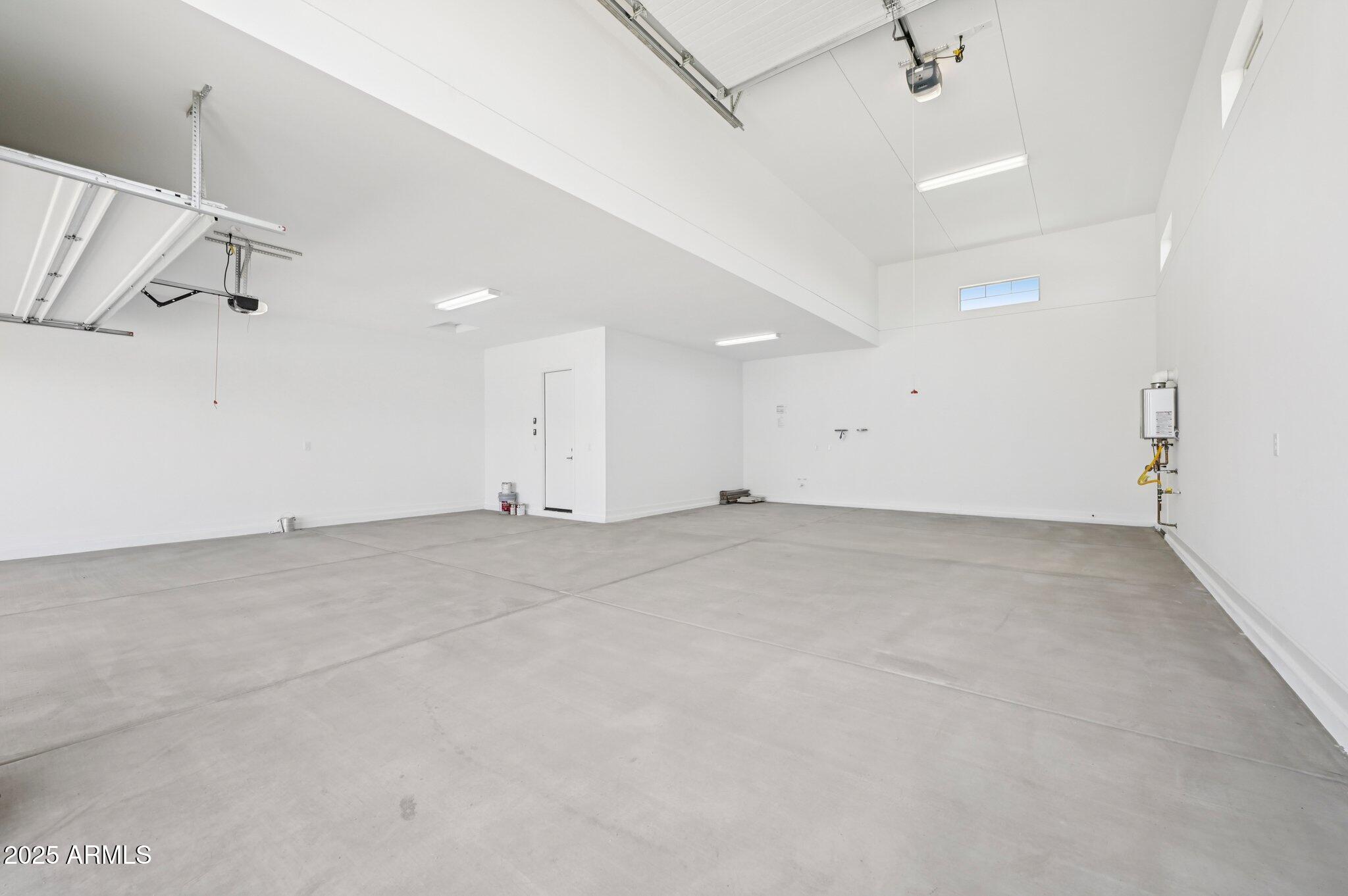 22961 E TWIN ACRES Drive