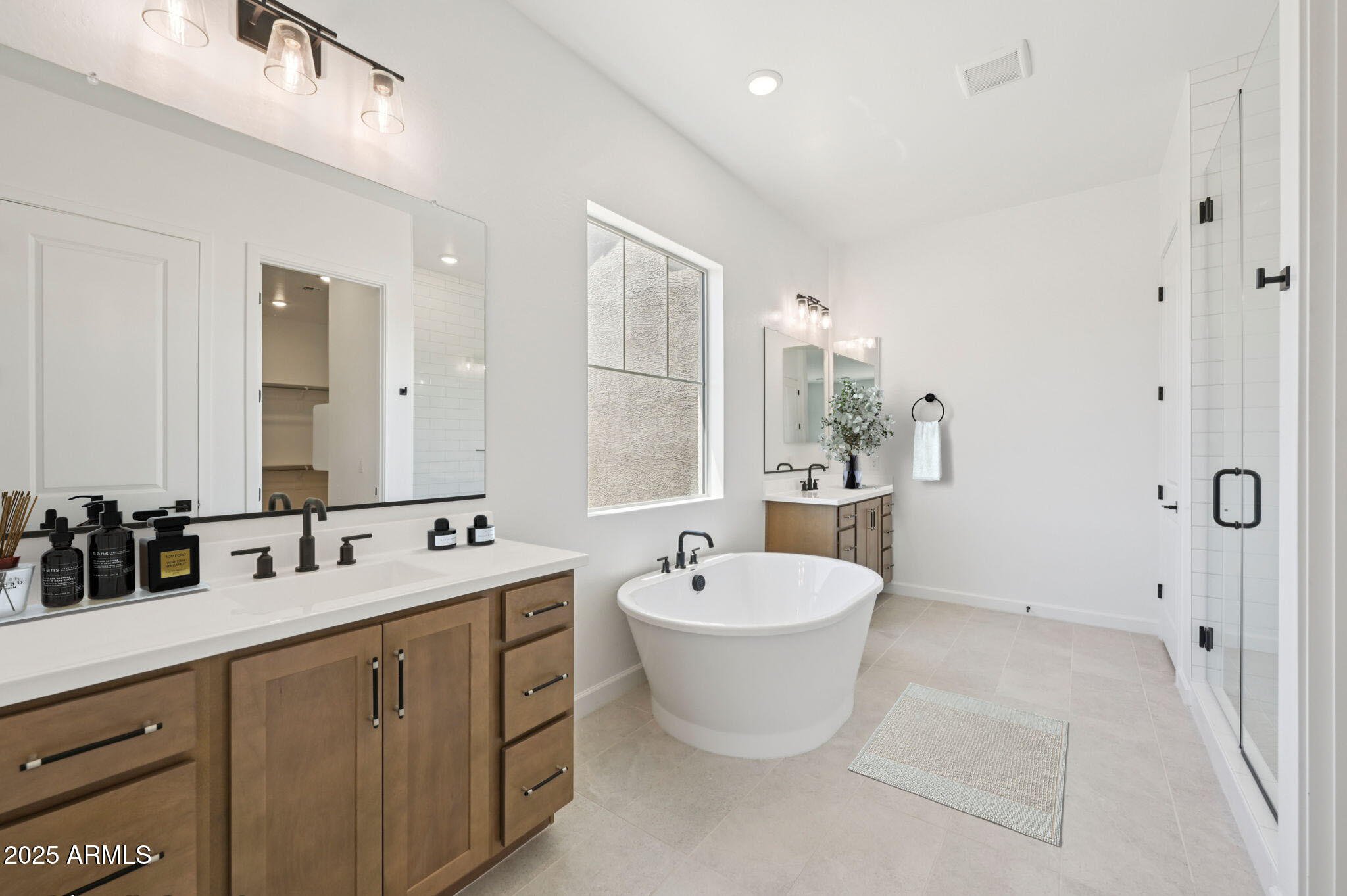 22961 E TWIN ACRES Drive