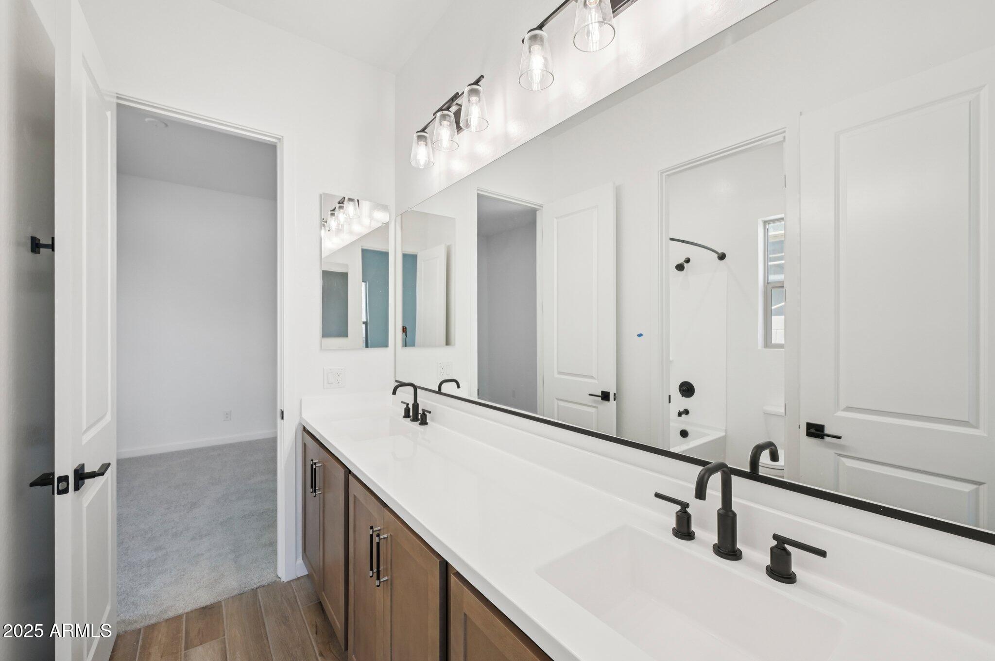 22961 E TWIN ACRES Drive