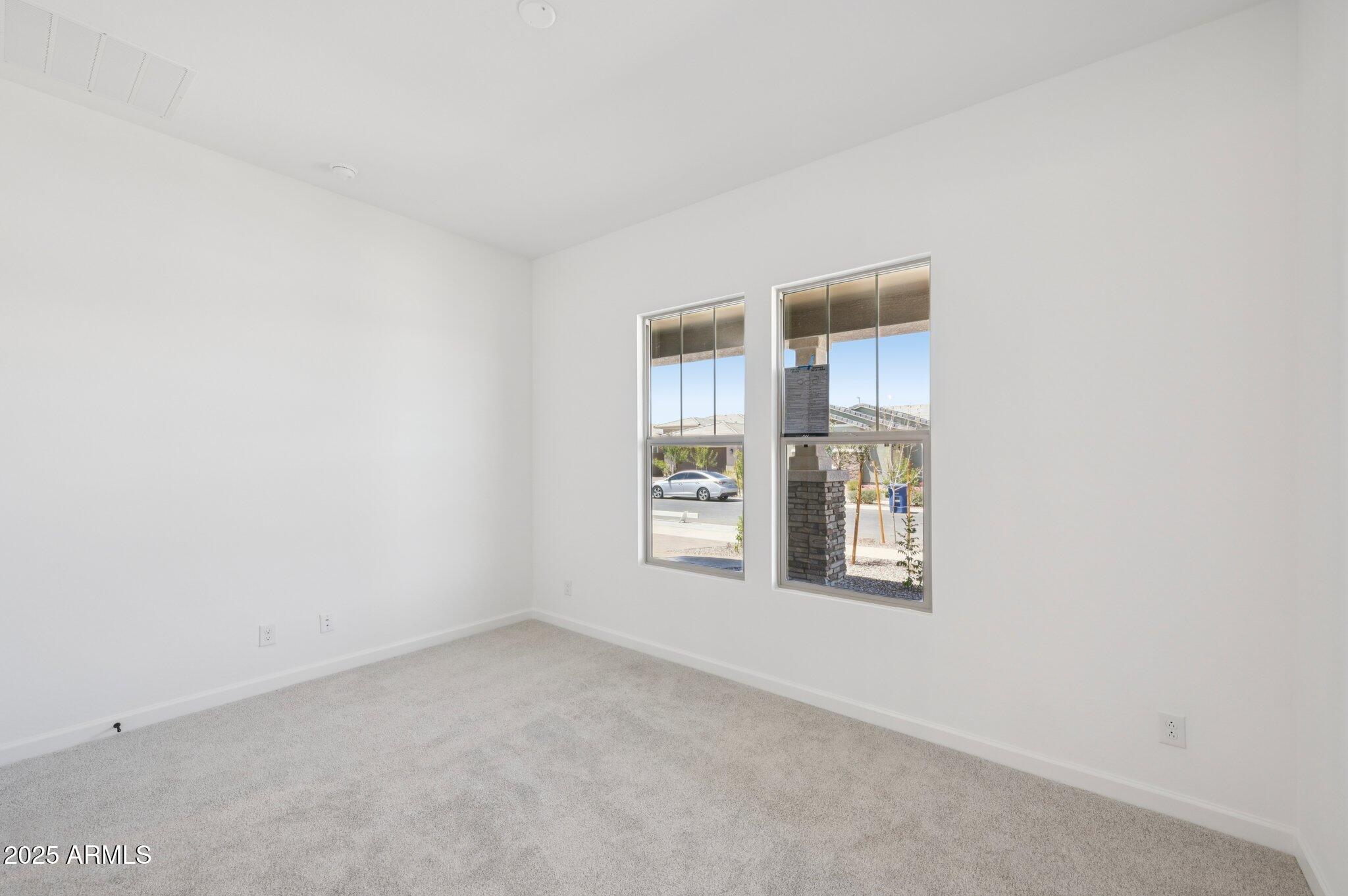 22961 E TWIN ACRES Drive