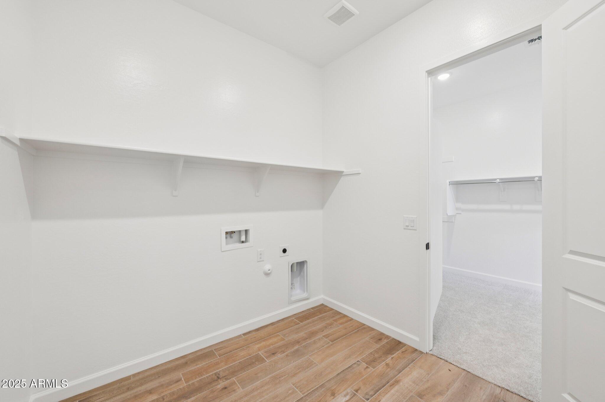 22961 E TWIN ACRES Drive