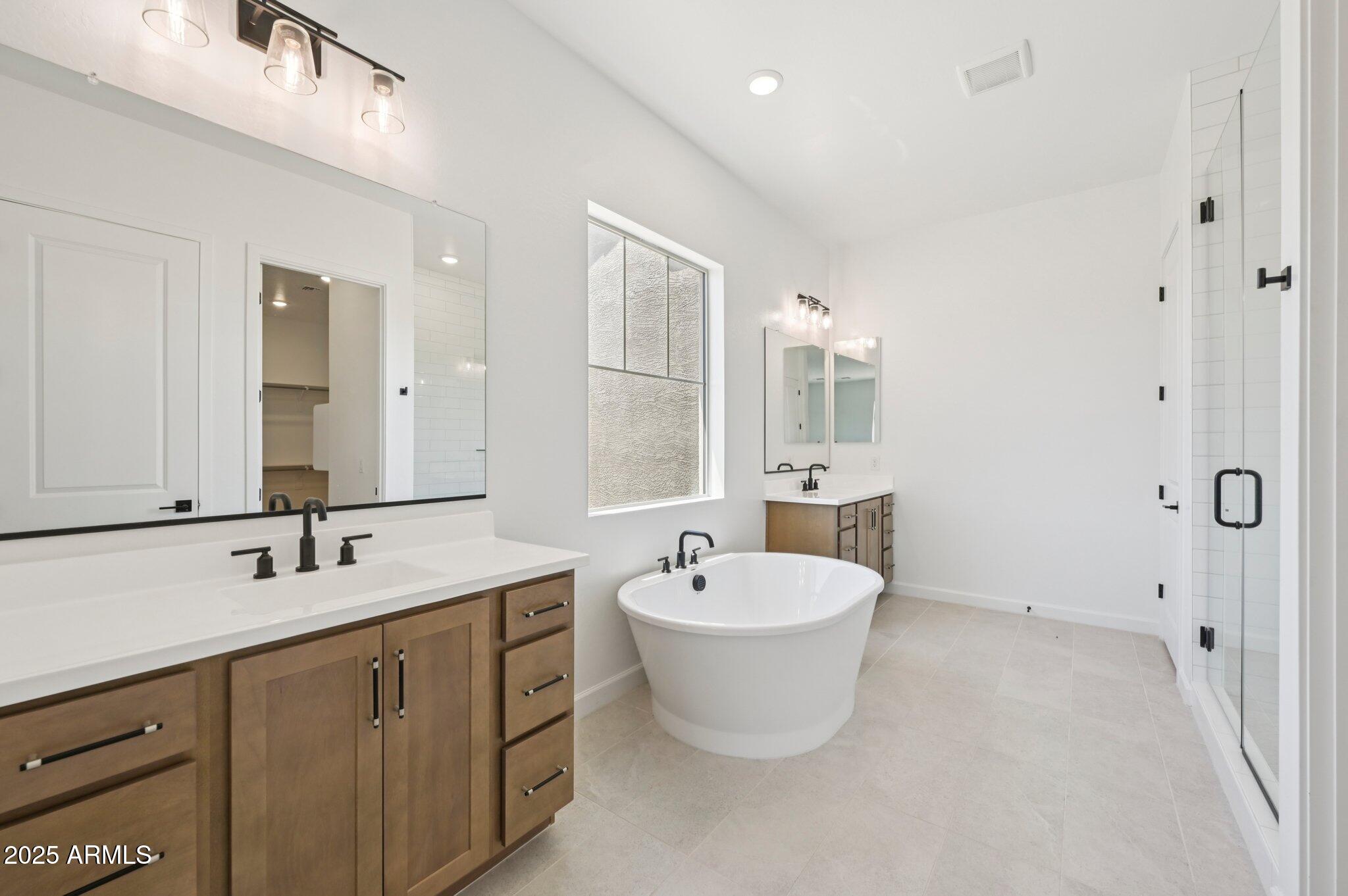 22961 E TWIN ACRES Drive