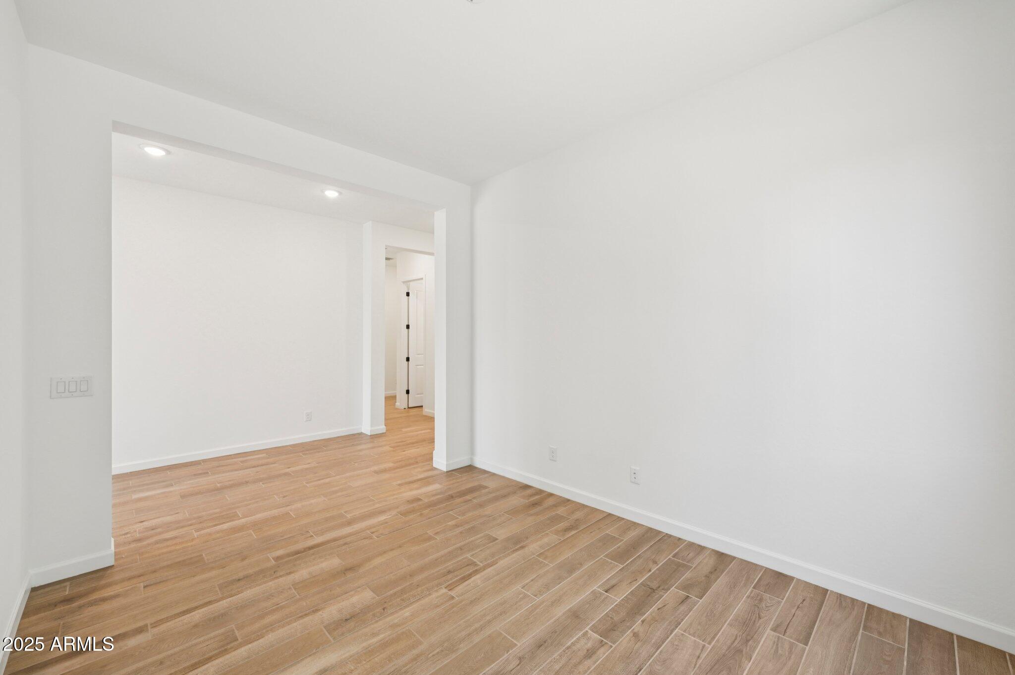 22961 E TWIN ACRES Drive