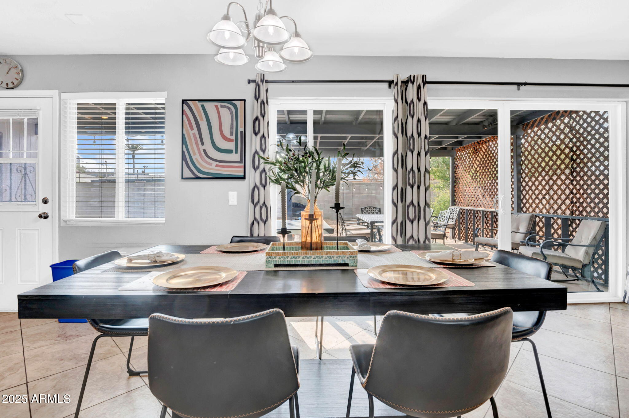 443 W MULBERRY Drive