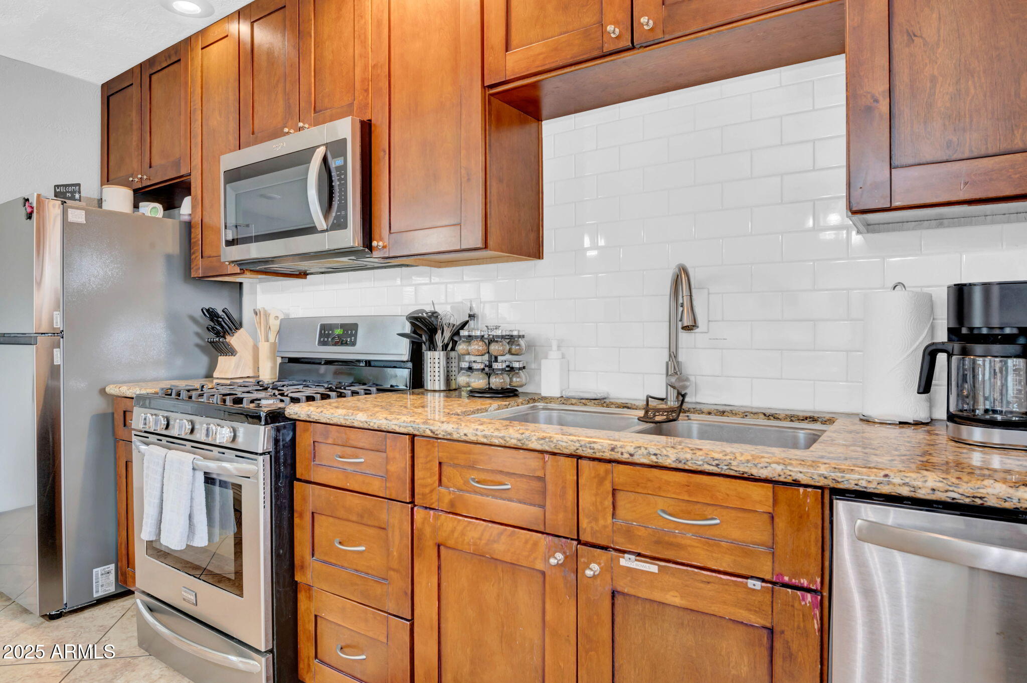 443 W MULBERRY Drive