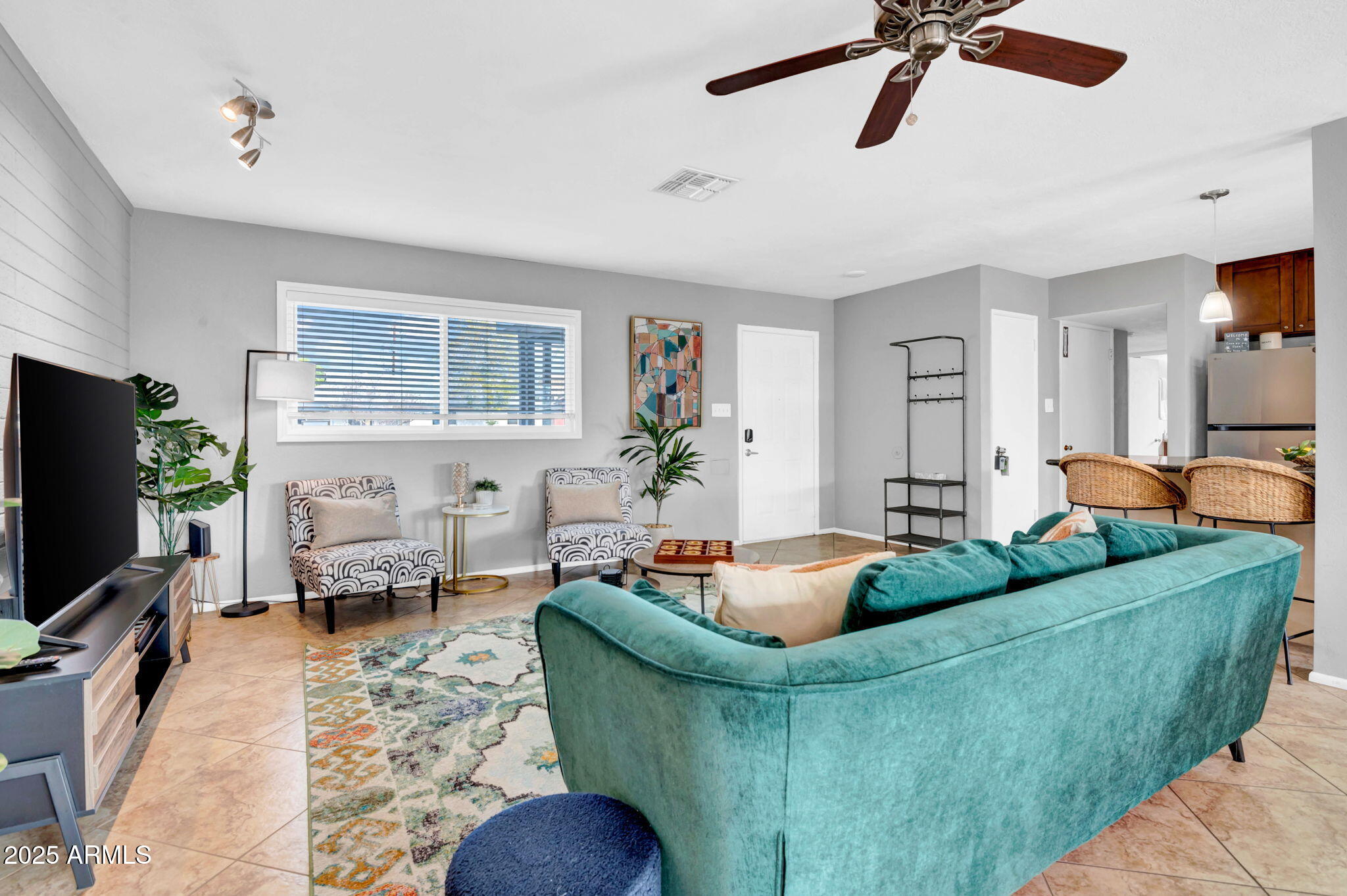 443 W MULBERRY Drive