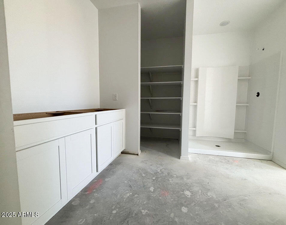 47747 W KENNER Drive