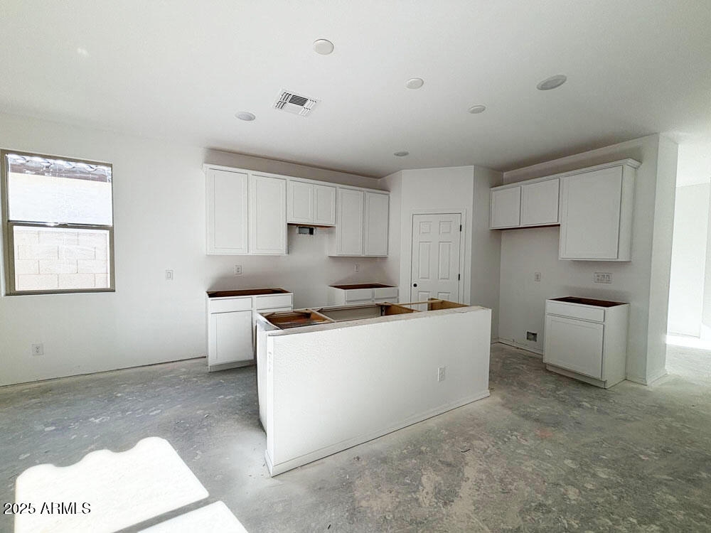 47747 W KENNER Drive