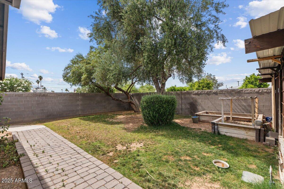 7226 E VIRGINIA Avenue