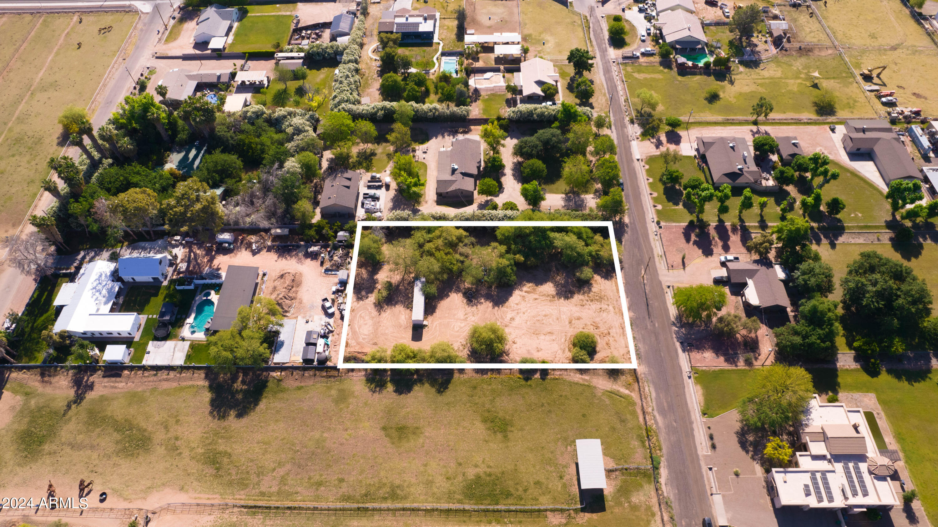 127XX E Via De Arboles --