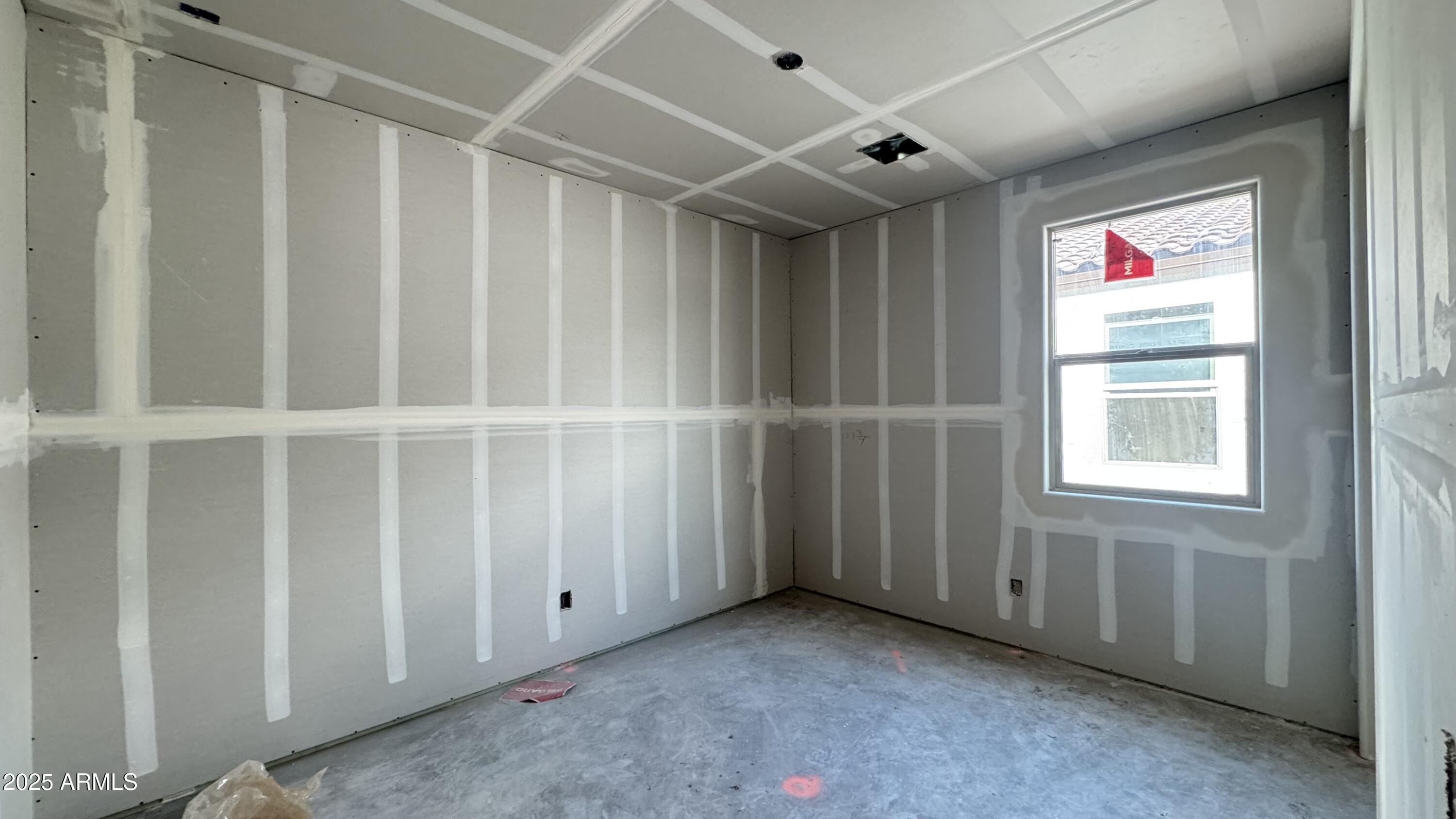 15772 W BERYL Avenue