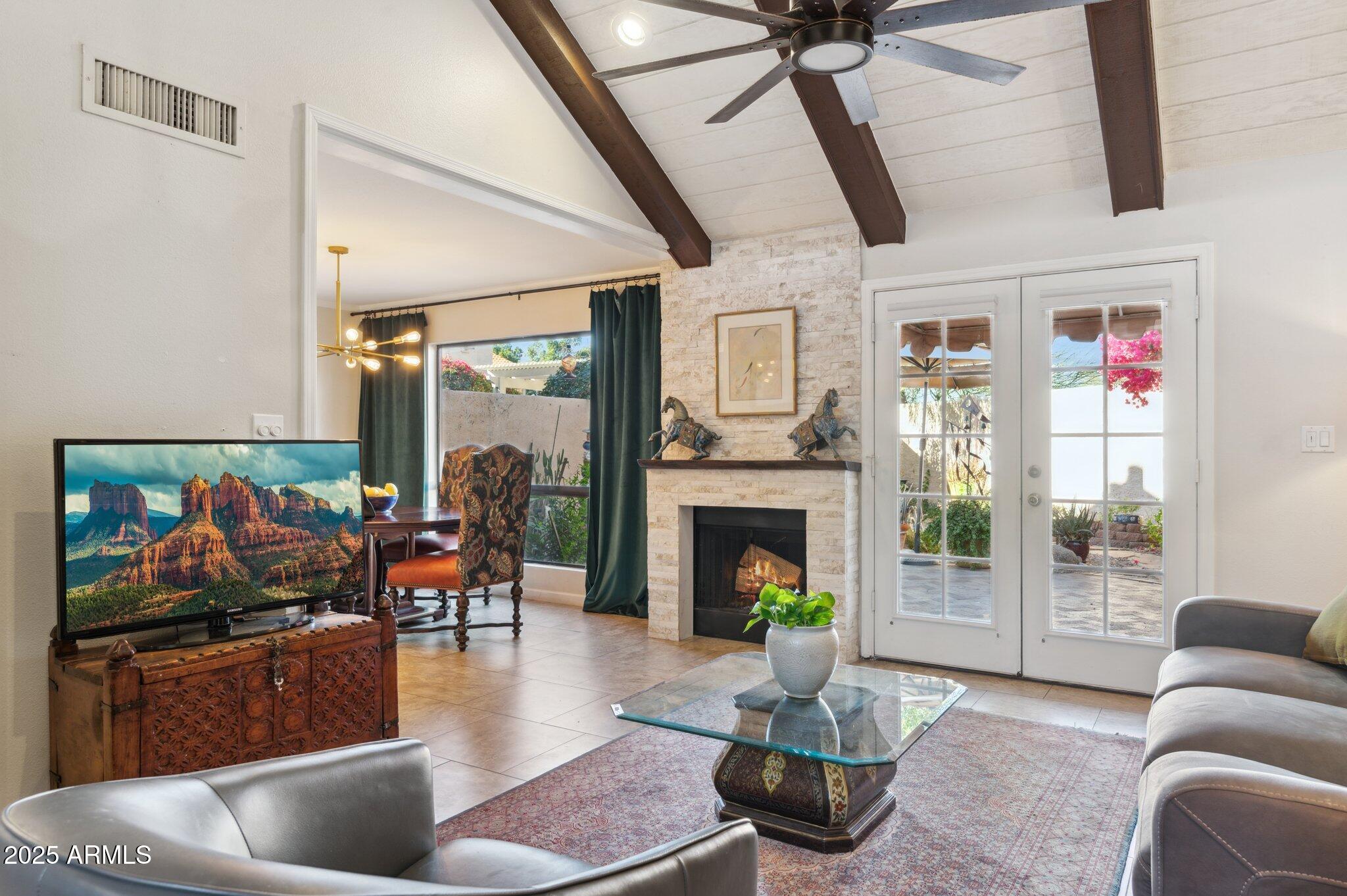 1920 E MARYLAND Avenue # 16