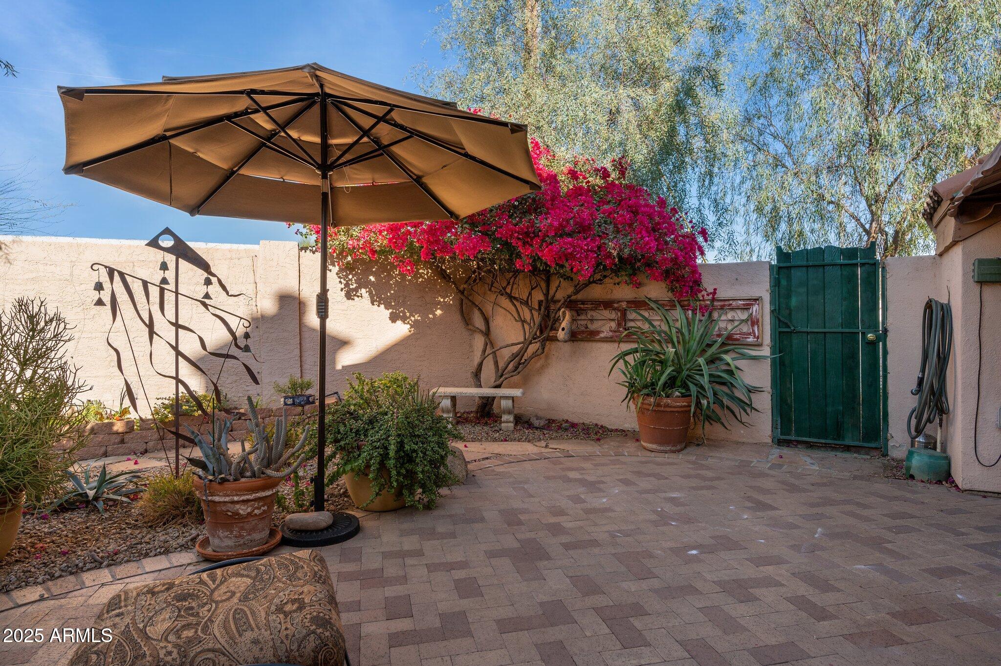 1920 E MARYLAND Avenue # 16