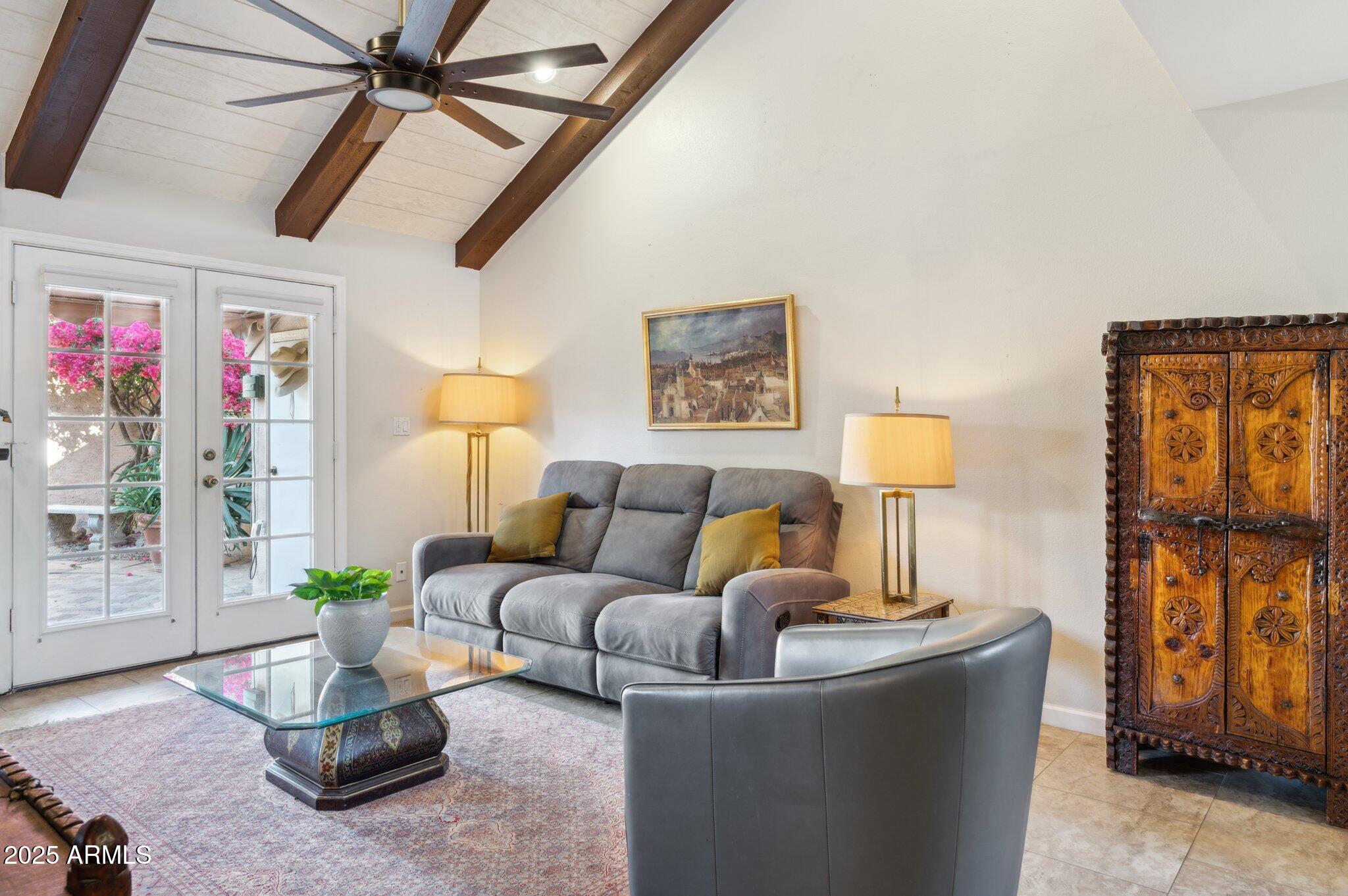 1920 E MARYLAND Avenue # 16