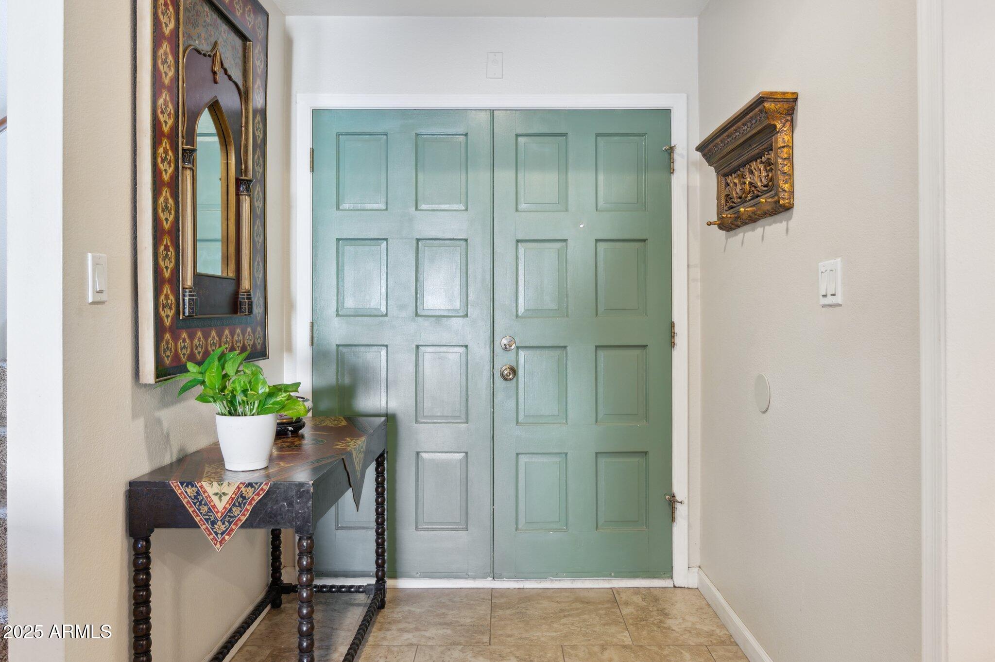 1920 E MARYLAND Avenue # 16