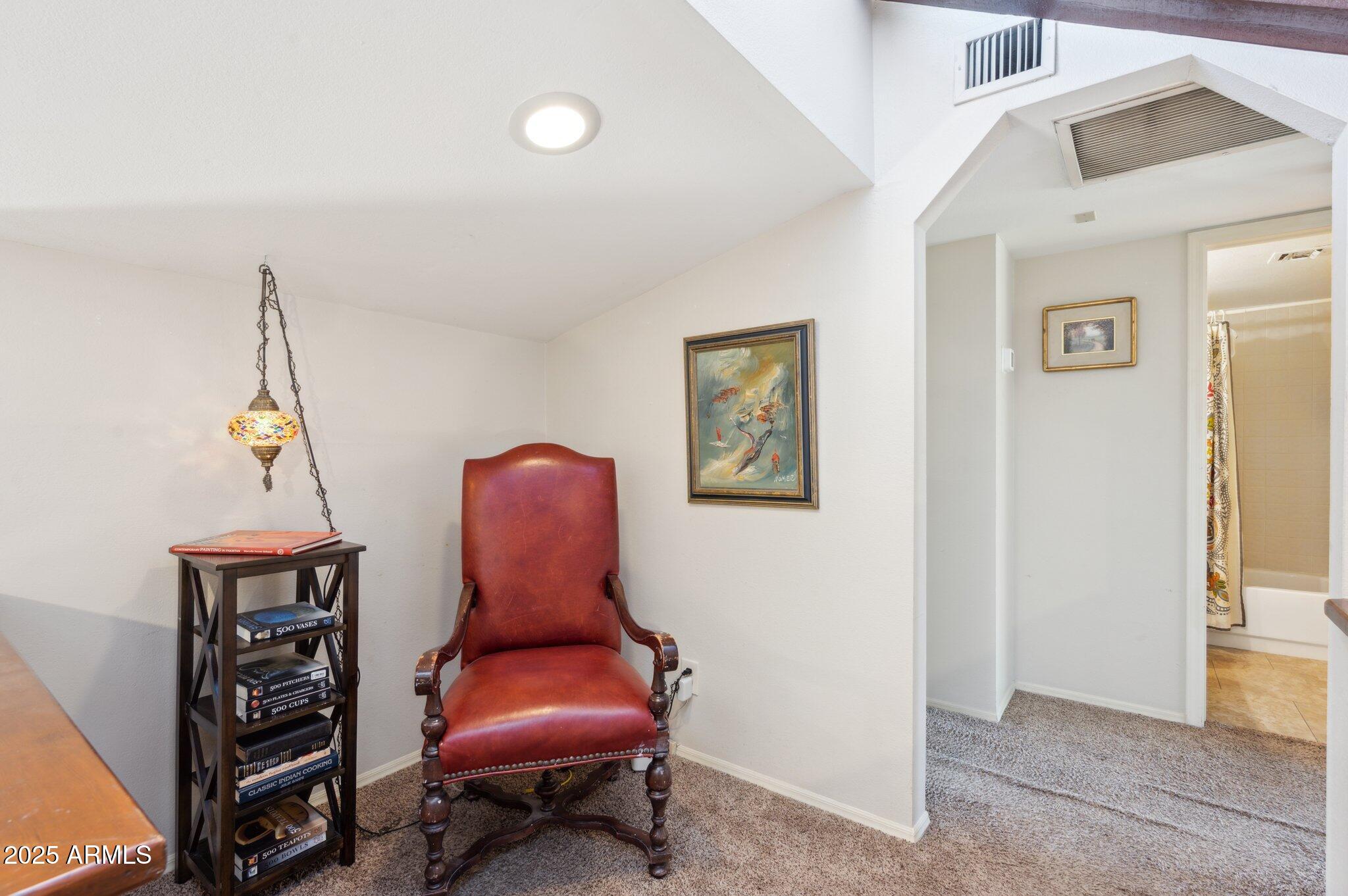 1920 E MARYLAND Avenue # 16