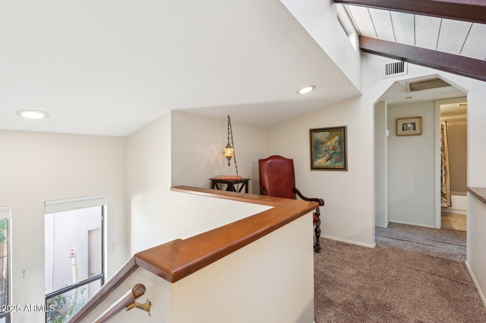 1920 E MARYLAND Avenue # 16