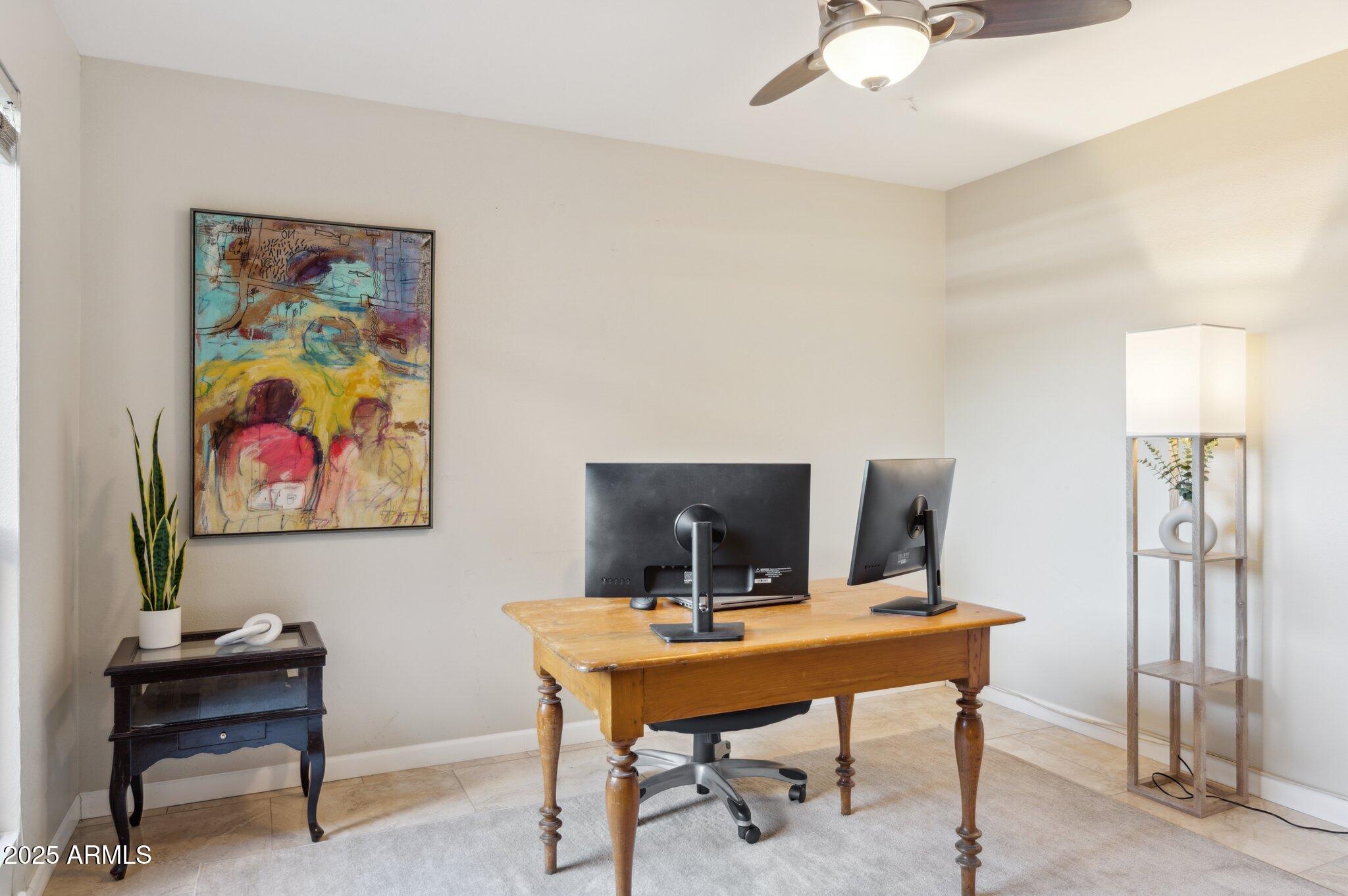 1920 E MARYLAND Avenue # 16