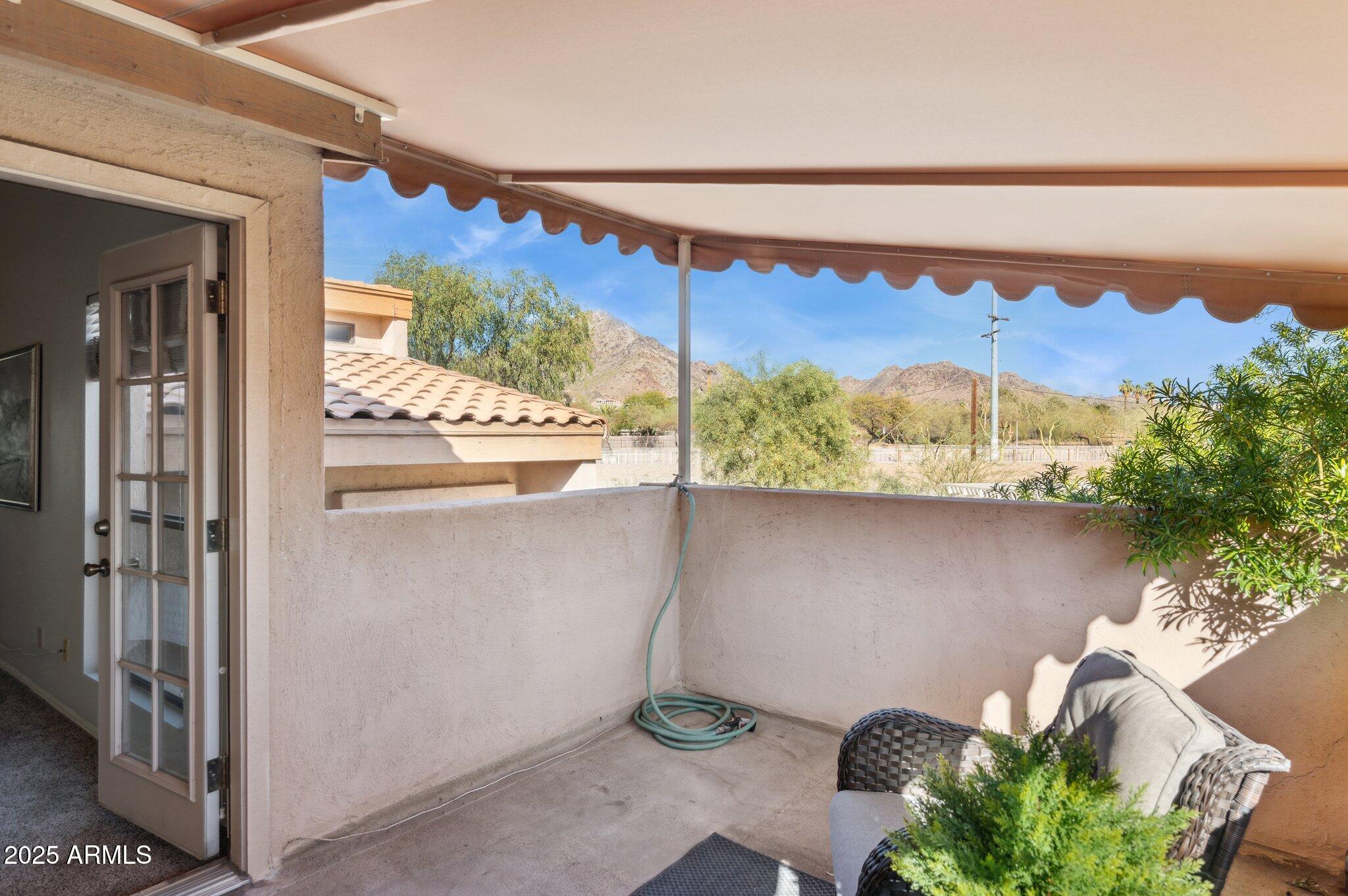 1920 E MARYLAND Avenue # 16