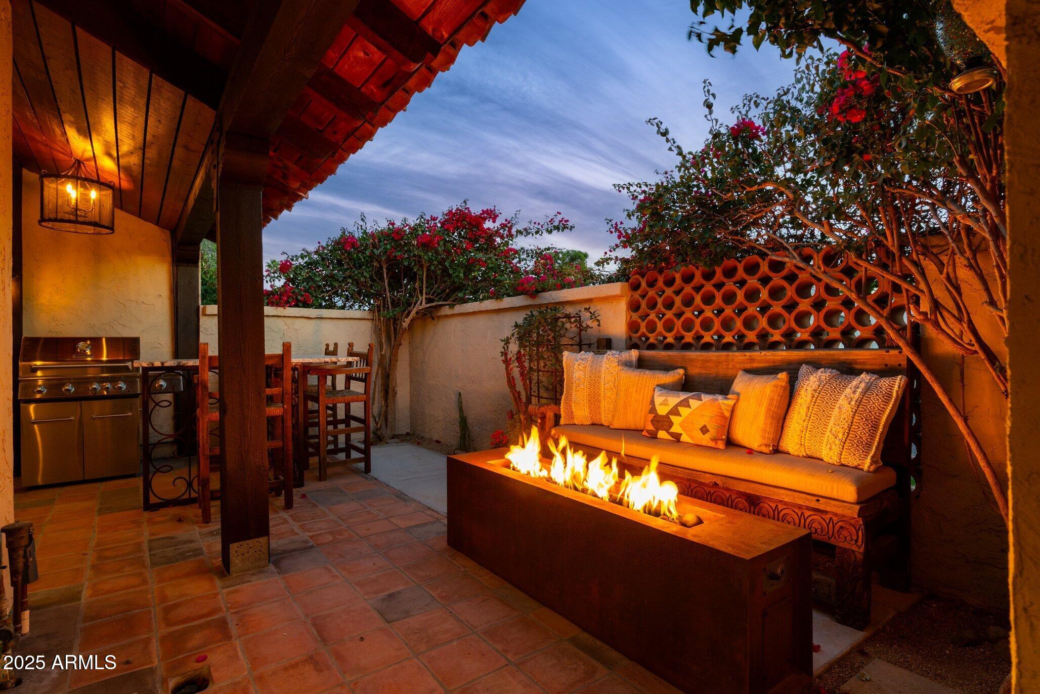 2548 E VERMONT Avenue