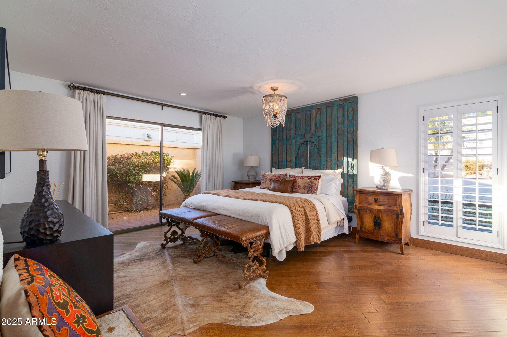 2548 E VERMONT Avenue